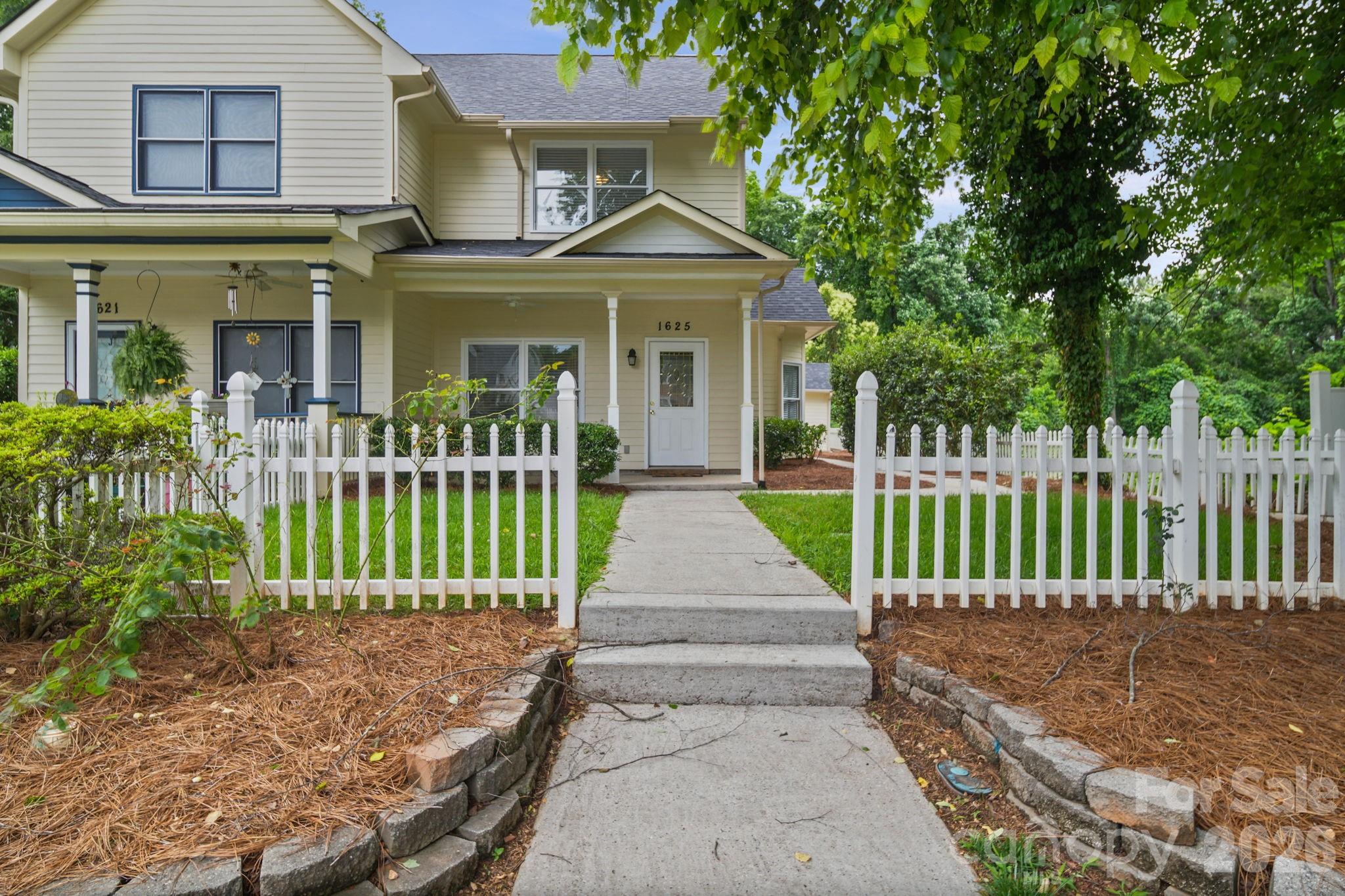 Beautifully updated 3BR/2BA townhome! Close to everything Rock Hill has to offer. Recent improvements include new paint throughout, new roof, new appliances, new laminate flooring and carpet, updated kitchen and bathrooms. No HOA! Move in ready.