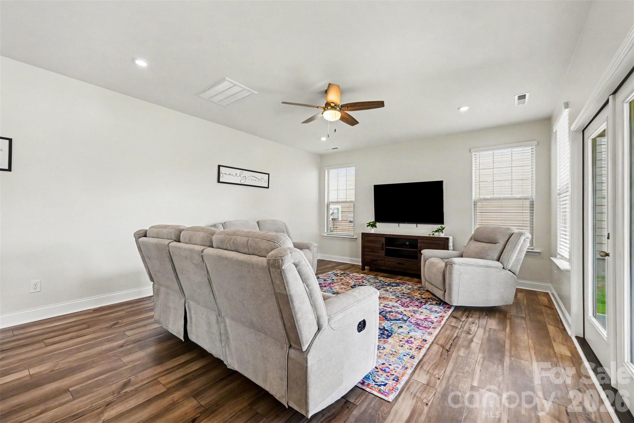 Lakeside Glen - Residential