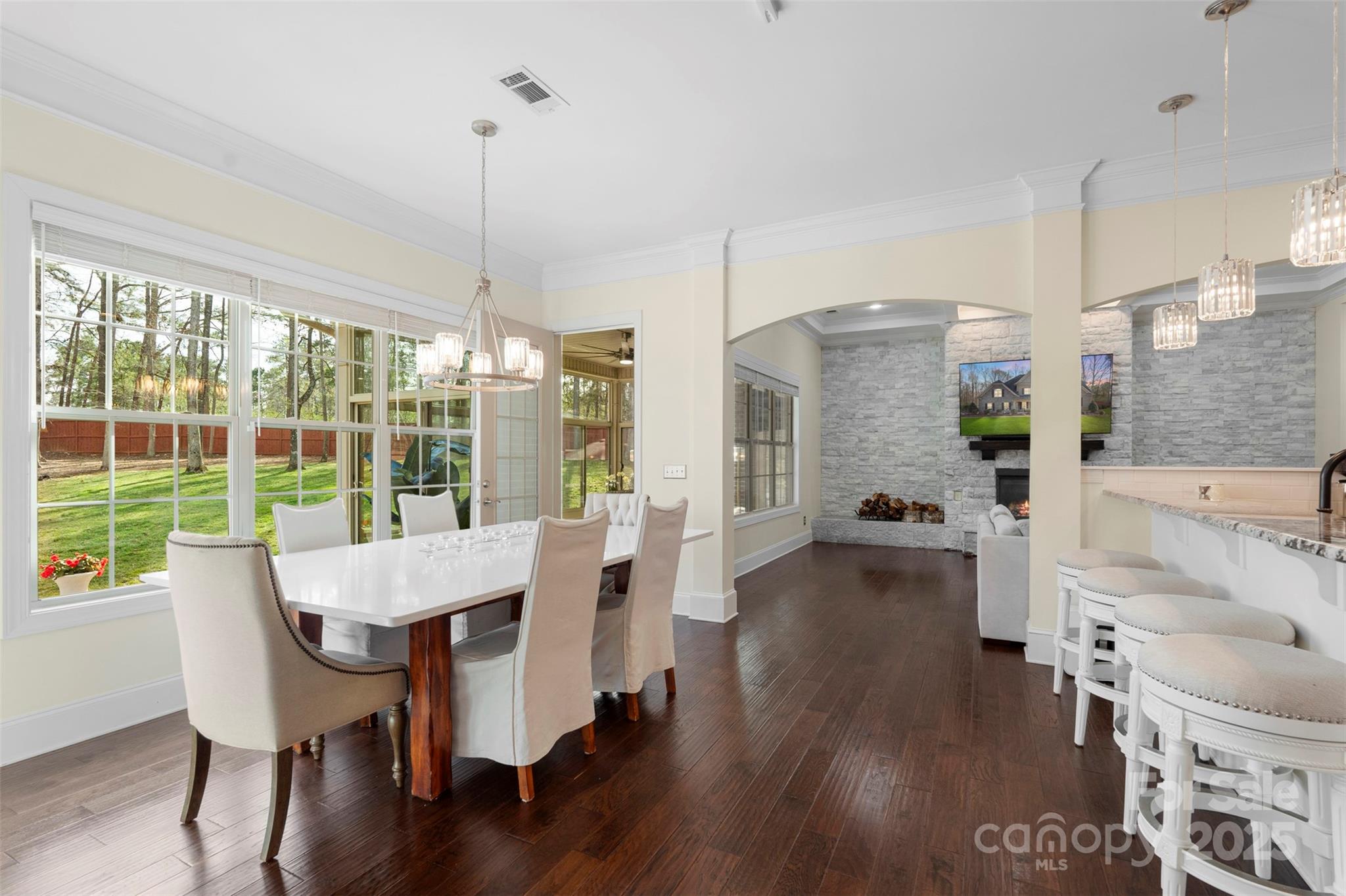 The Coves On River Oaks - Residential
