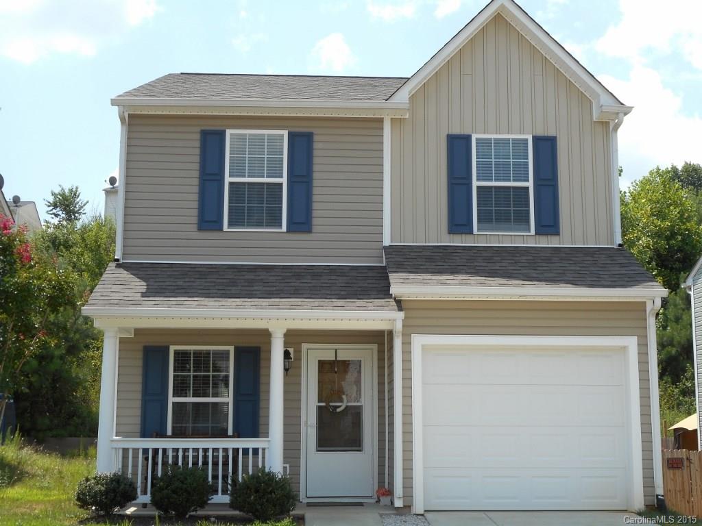 You won't want to miss this beautiful 3 bedroom 2.5 bathroom home.  The kitchen has granite countertops, a breakfast bar and stainless appliances.  You'll find this home has a lot of charm, with many personal touches that will make you want to call it your own! The back yard is fully fenced, with a patio, and is a great place to hang out.  It's minutes from downtown Fort Mill, and a short drive to Ballantyne.  Hurry - this one won't last!