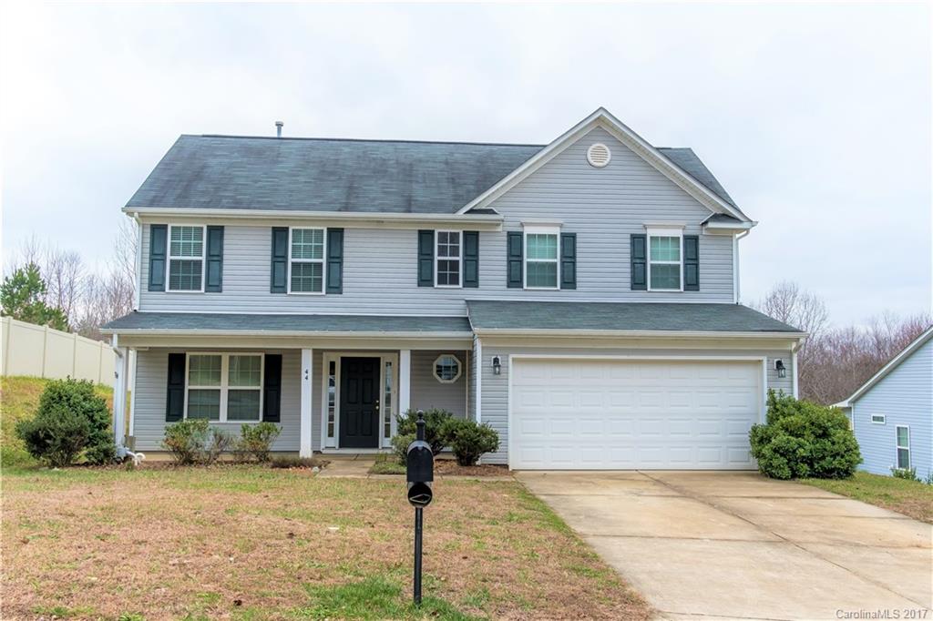 Don't miss your opportunity to come and fall in love with this BEAUTIFUL and well maintained 3 Bed 2 1/2 Bath home! Very spacious kitchen with ample storage space, flows into sizable living room.  Upstairs you walk into large Master bedroom with walk-in closet. Laundry room conveniently located upstairs. Just minutes away from 485,85 and Whitewater center. Will not last long!!