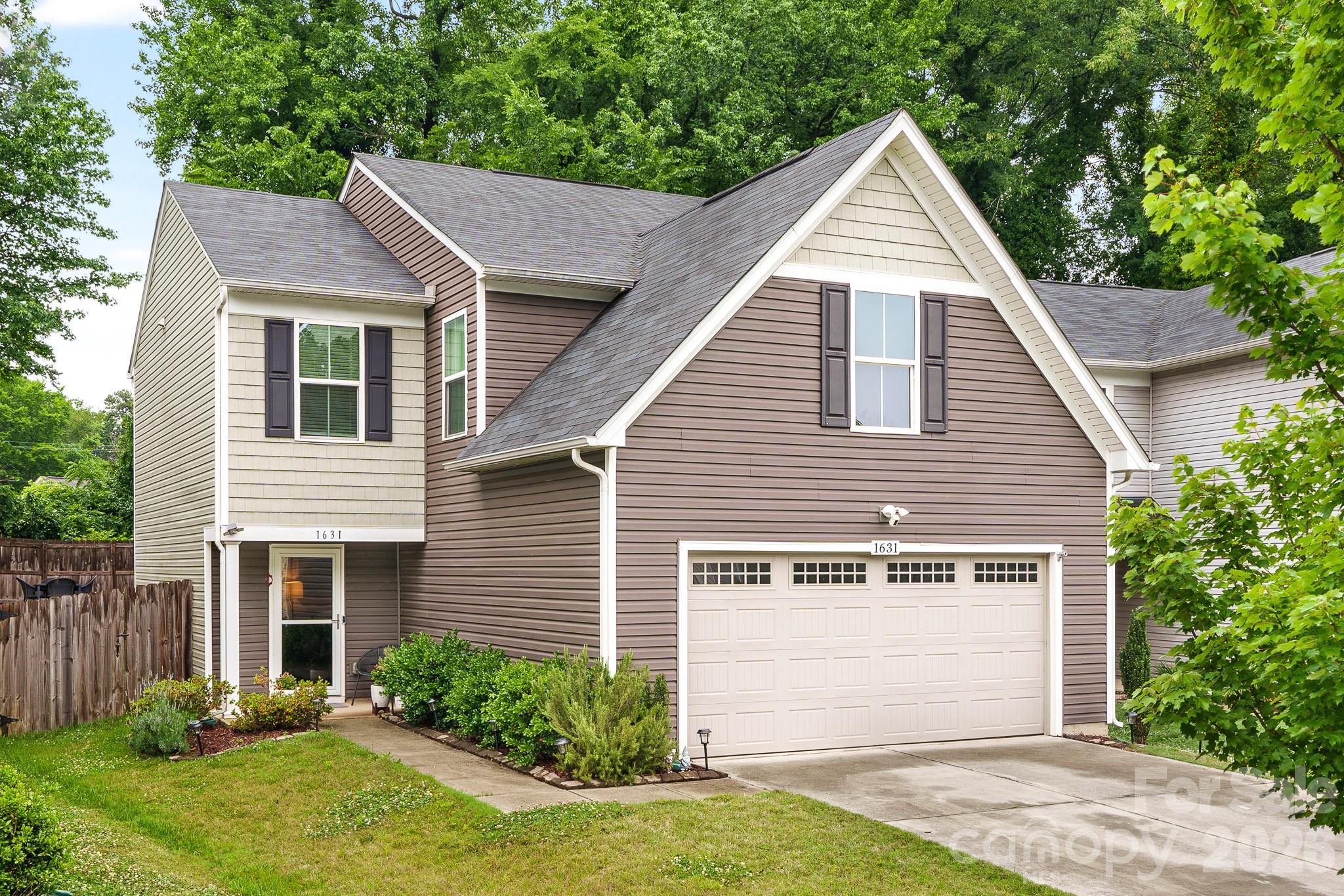 Independence Woods - Residential