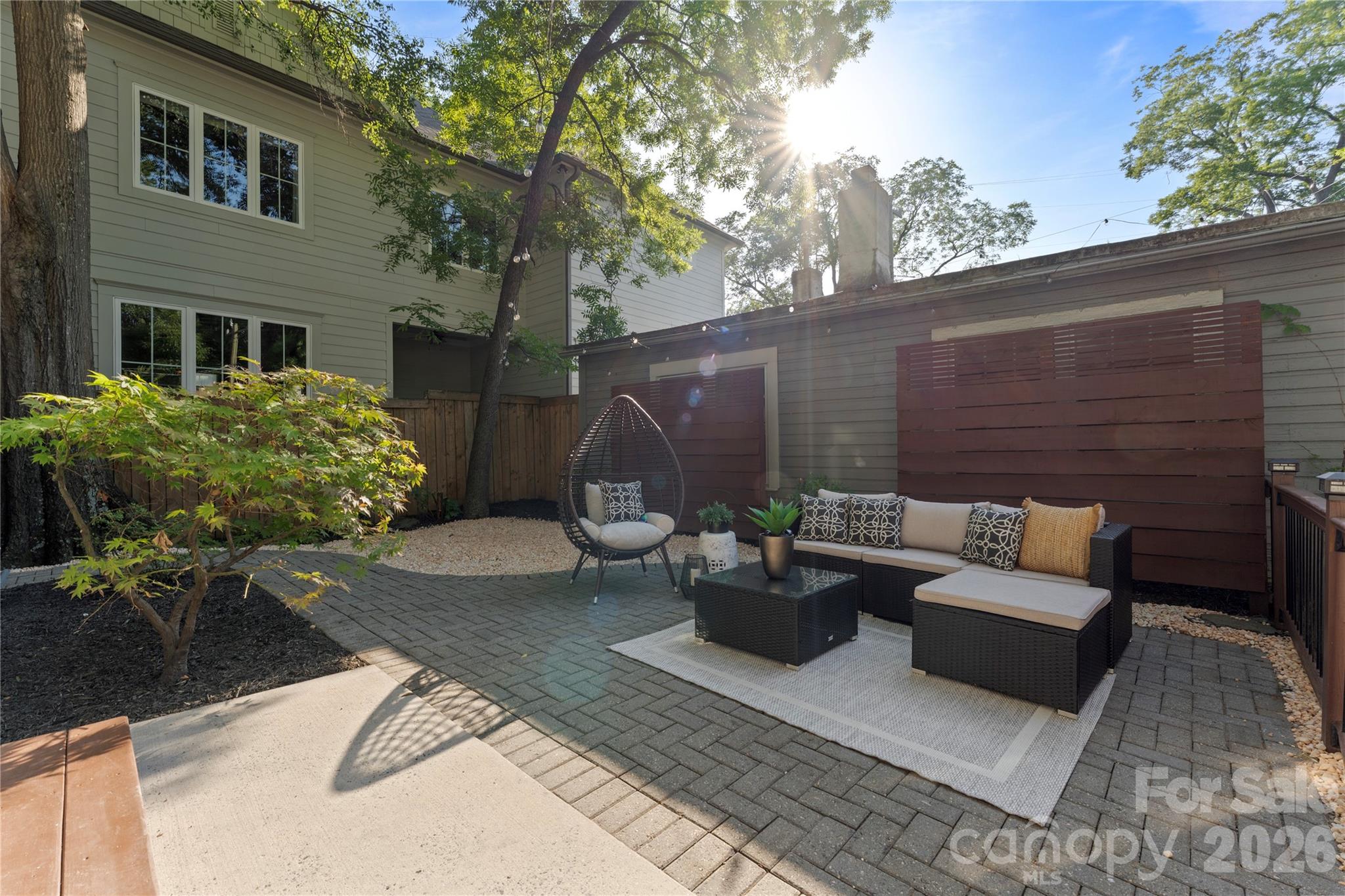 Elizabeth - Residential
