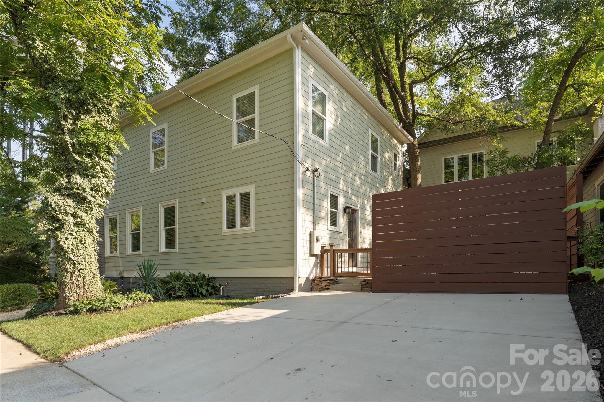 Elizabeth - Residential
