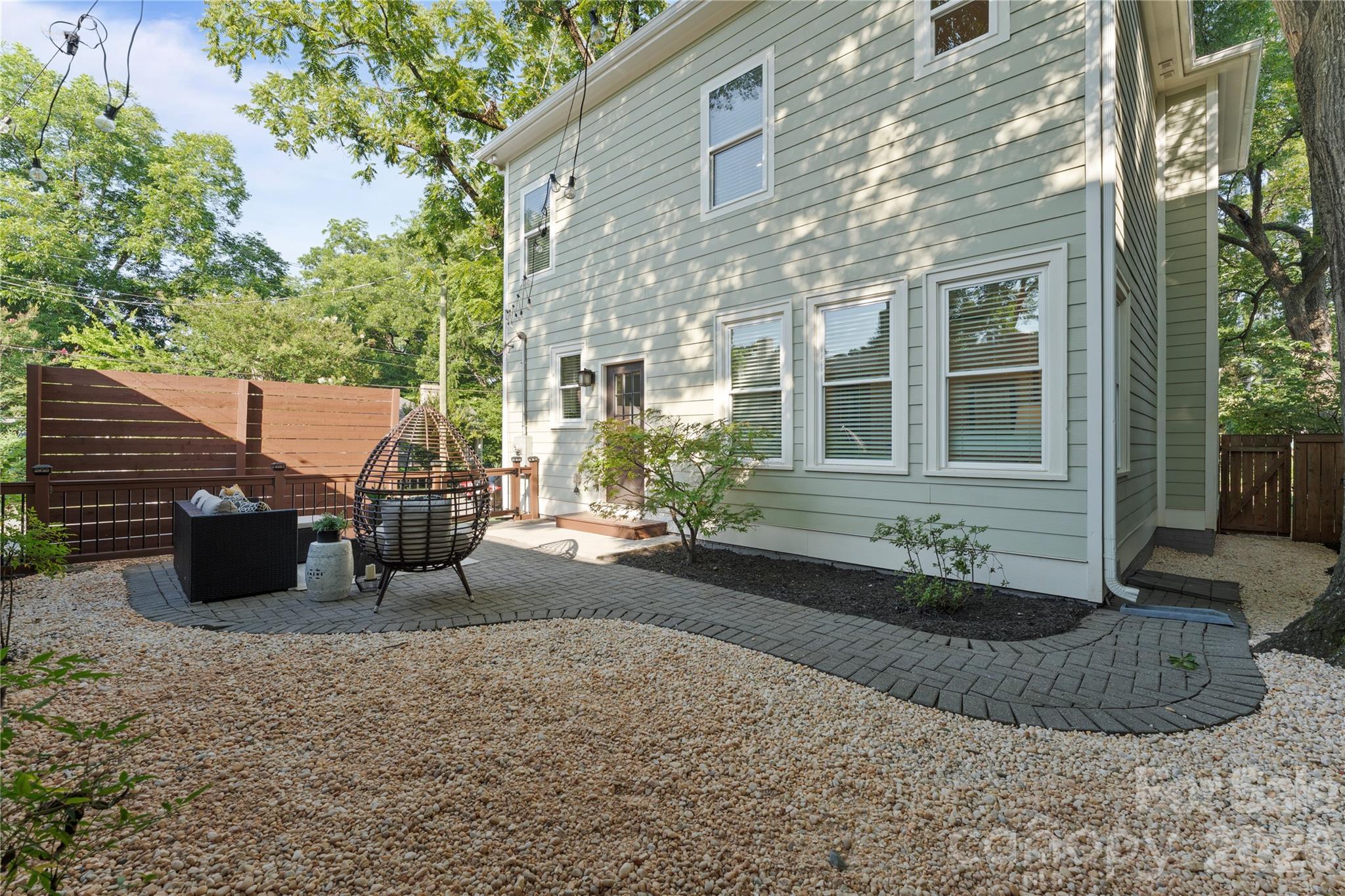 Elizabeth - Residential