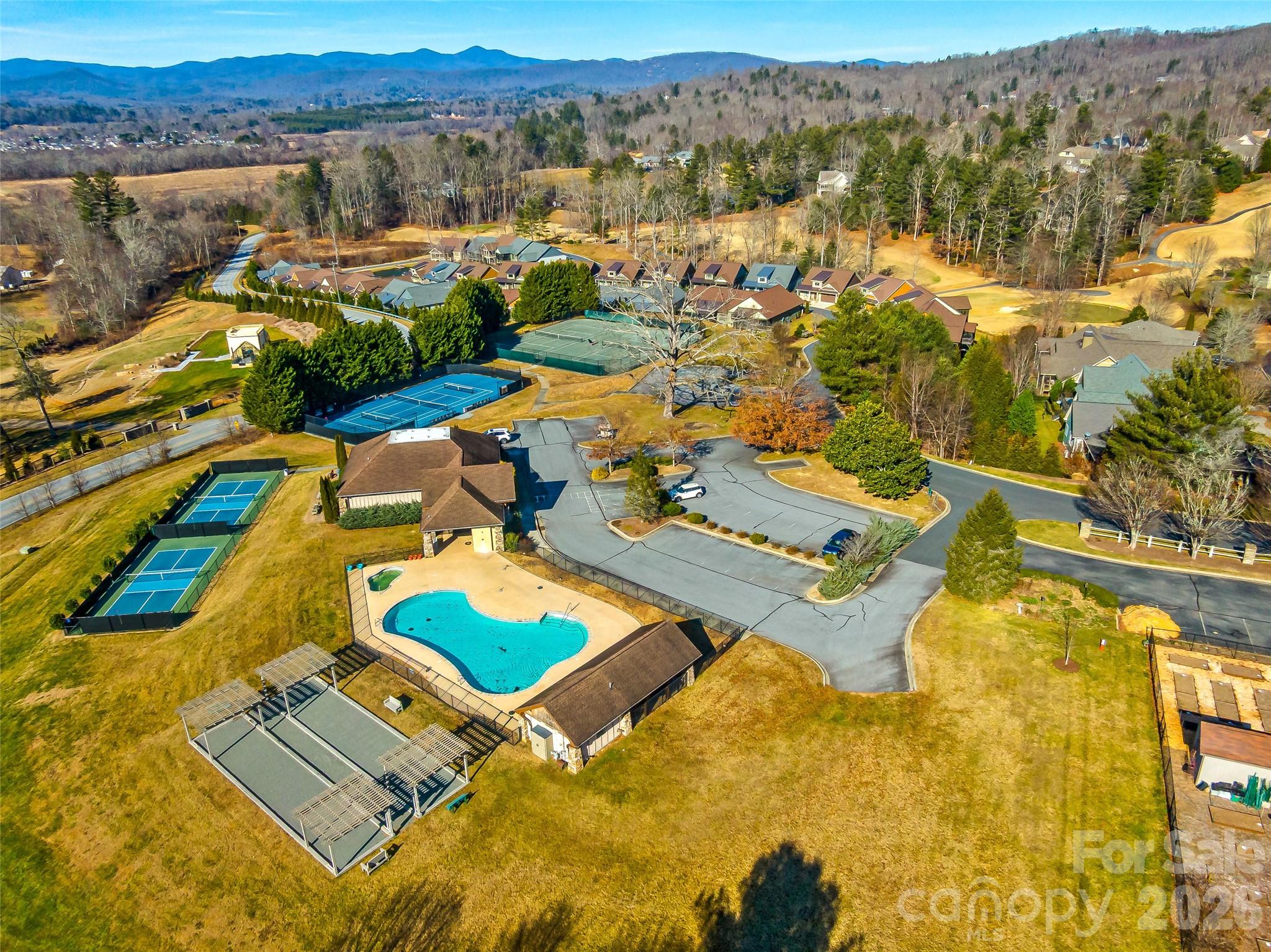 Cummings Cove - Residential