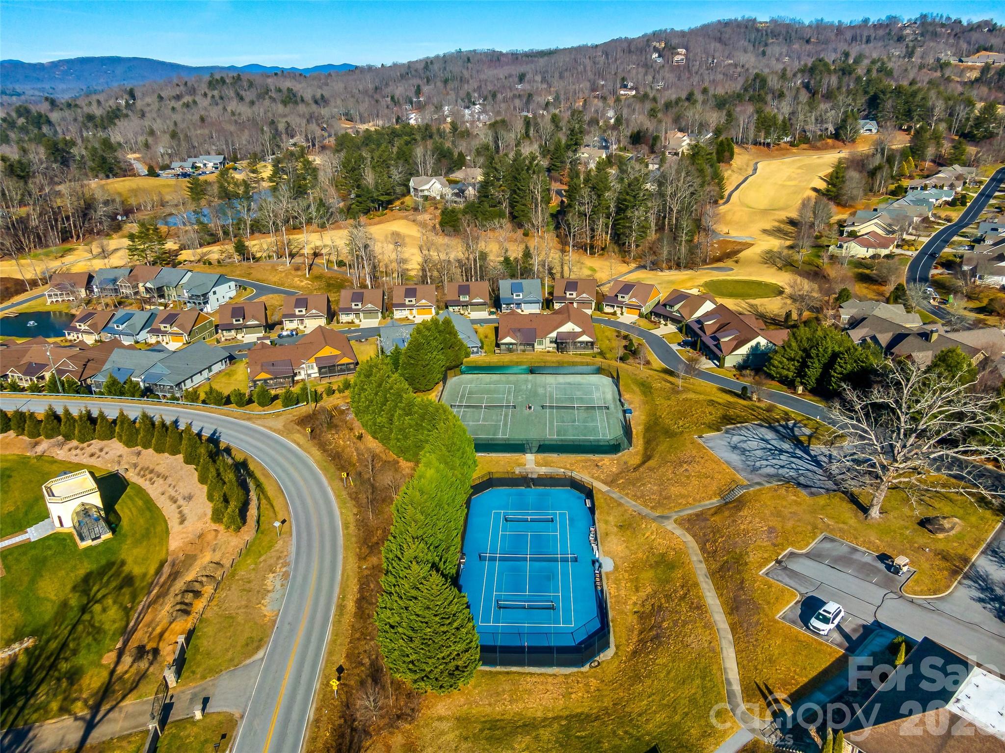 Cummings Cove - Residential