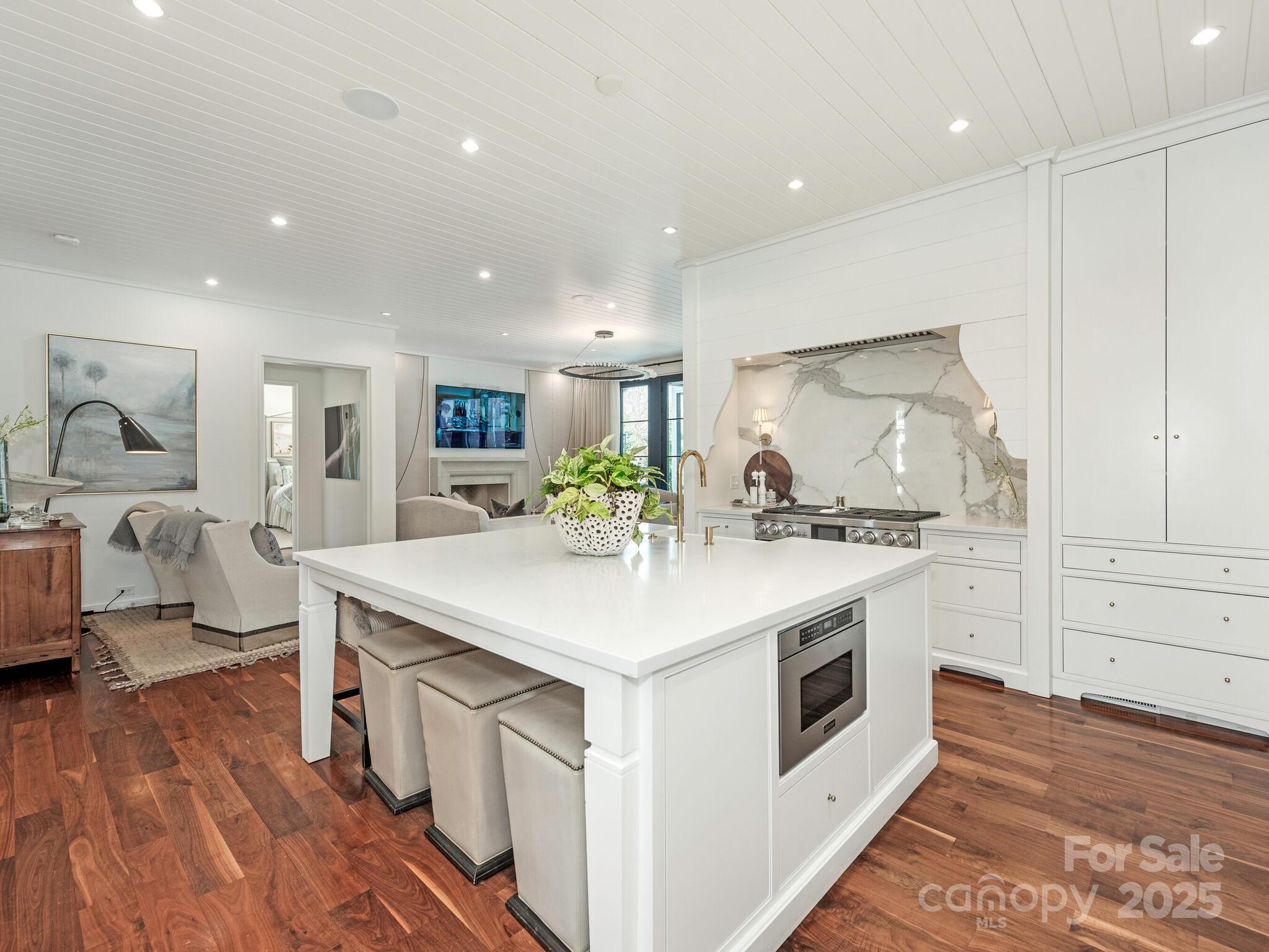 Kenwood Sharon Lane - Residential