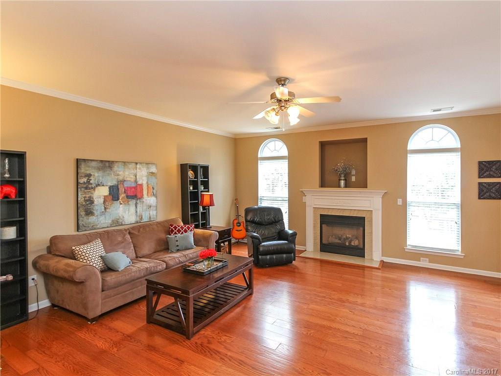 Ridge Pointe - Residential