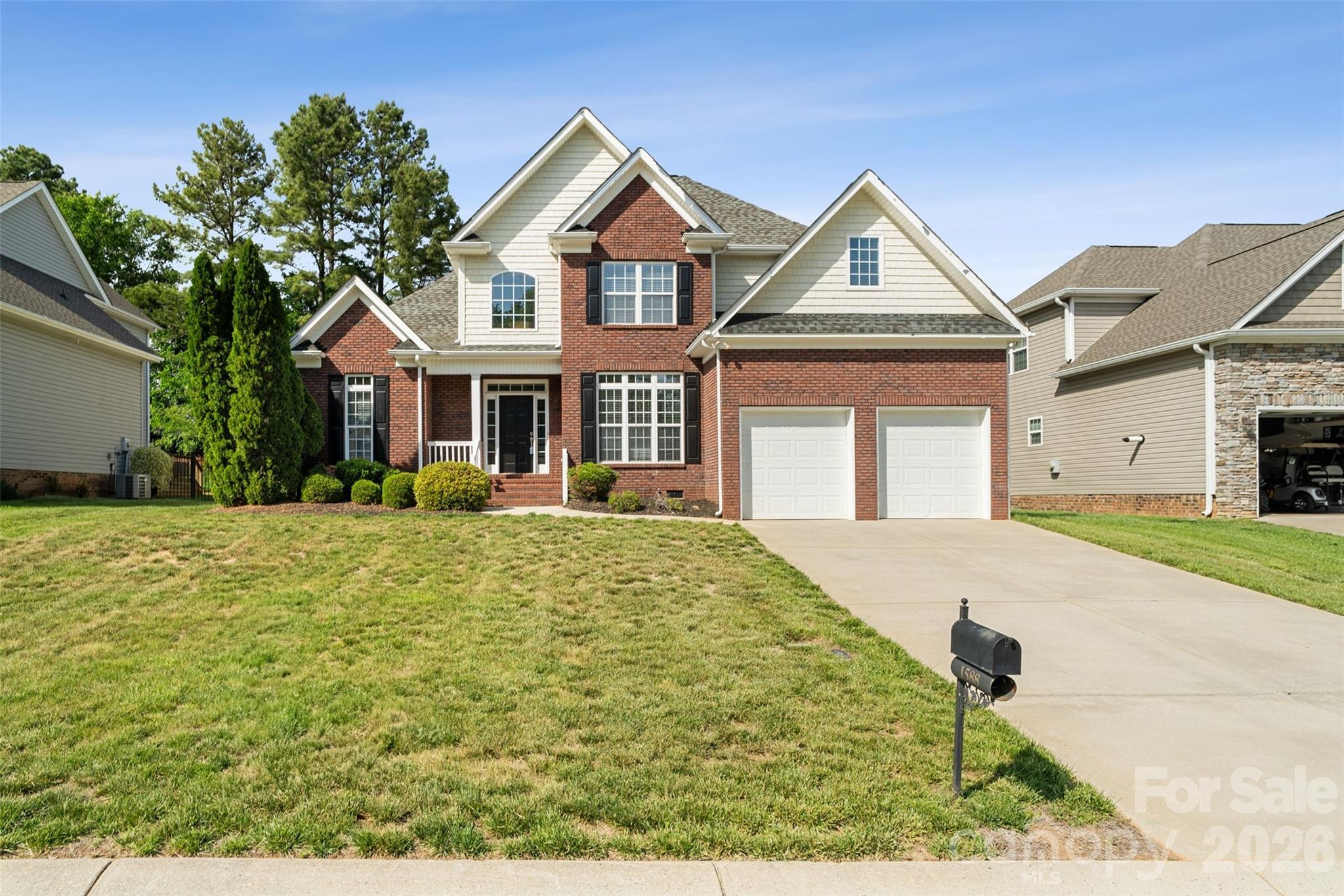 Rare opportunity to own a beautifully remodeled custom home in a sought-after neighborhood close to shopping, dining, and I-77. This move-in-ready home features hardwood floors, fresh designer paint, custom moulding, and thoughtfully updated finishes throughout. The stunning renovated kitchen offers new cabinetry, stainless steel appliances, and gorgeous countertops, opening to a cozy sitting area with a fireplace. Enjoy neighborhood amenities including the community pool, all while living in a home that blends timeless charm with modern style.