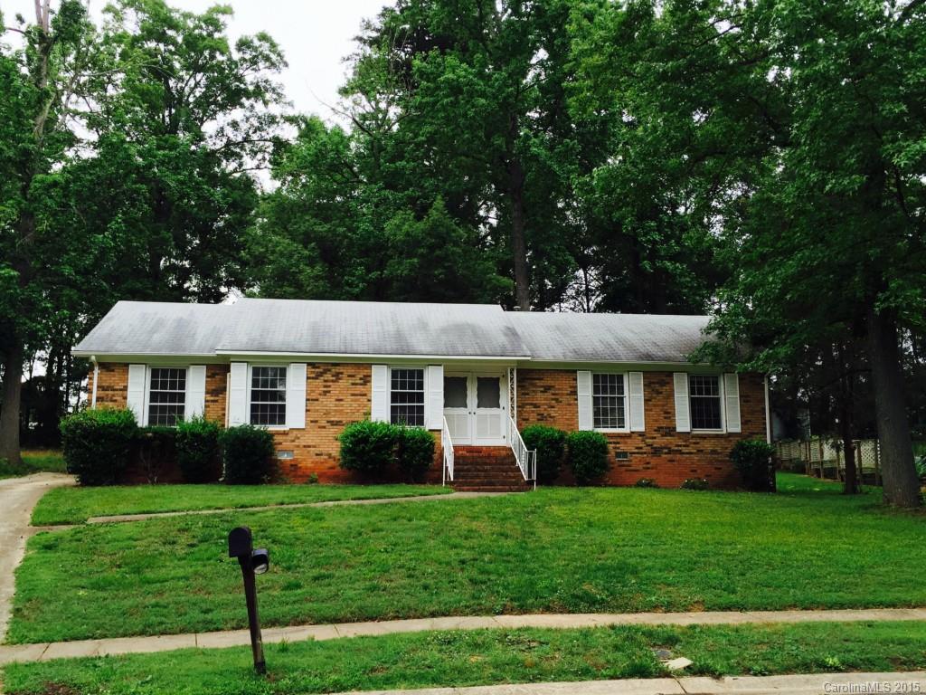 Great location in sought after, established McClintock Woods neighborhood! Beautiful brick ranch ready for your renovation!Home is sold "as-is" - no home repairs. Great for remodel!