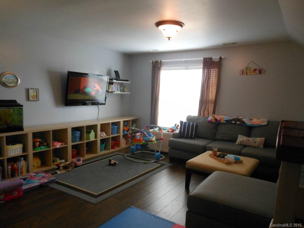 Colonial Village - Residential