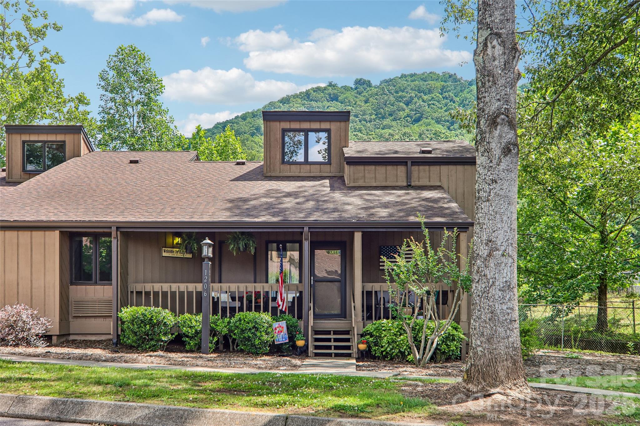 Rumbling Bald on Lake Lure - Residential