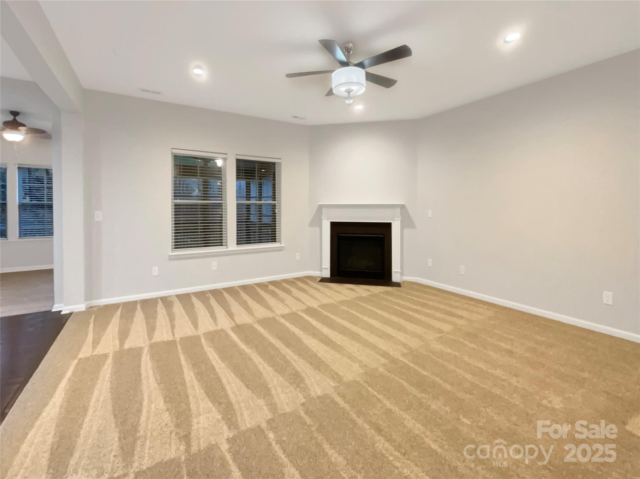 River Lakes - Residential