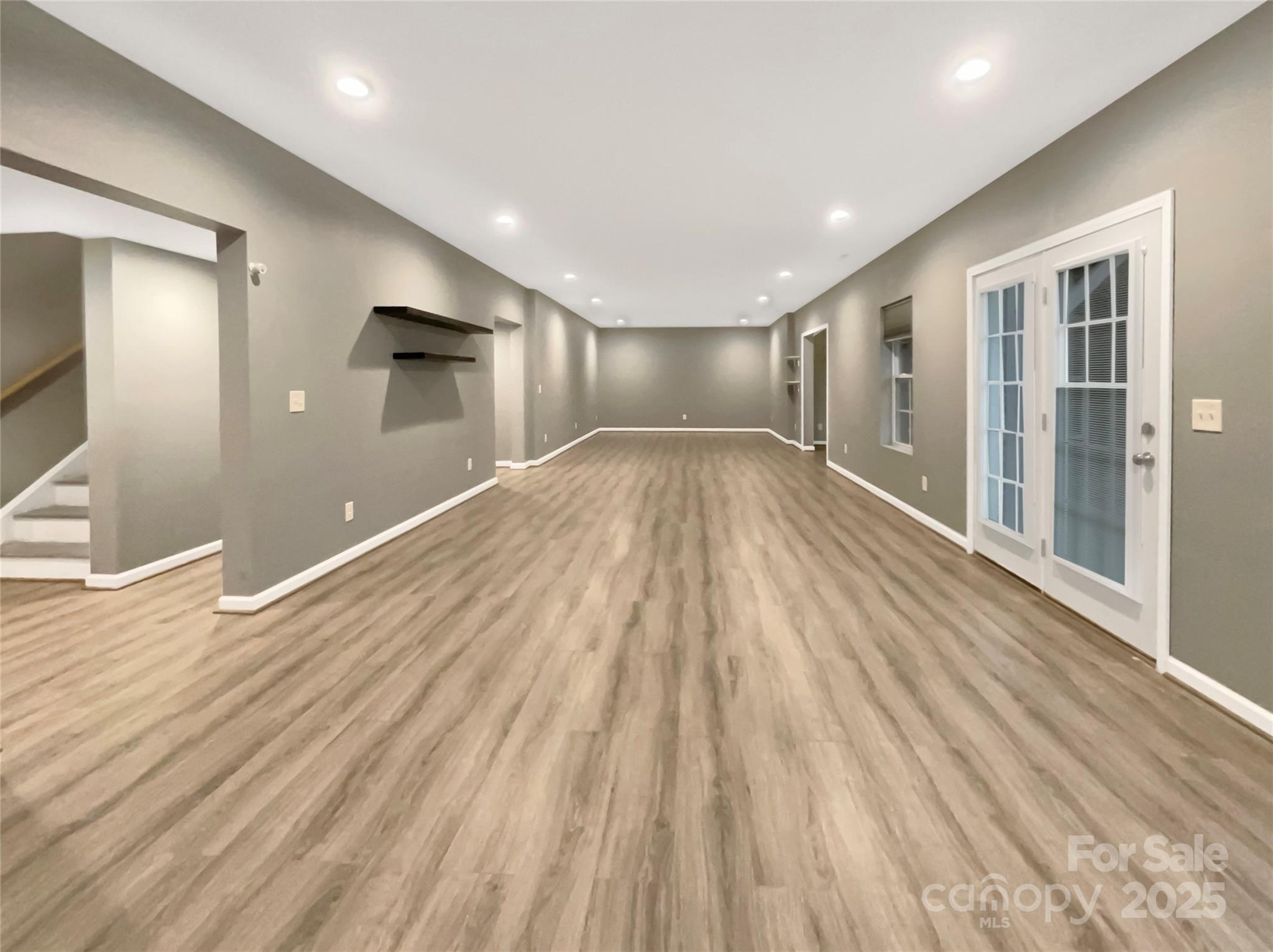 River Lakes - Residential