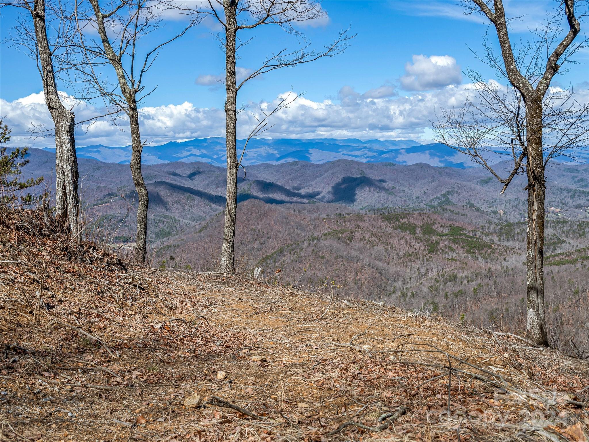 Queens Gap - Land