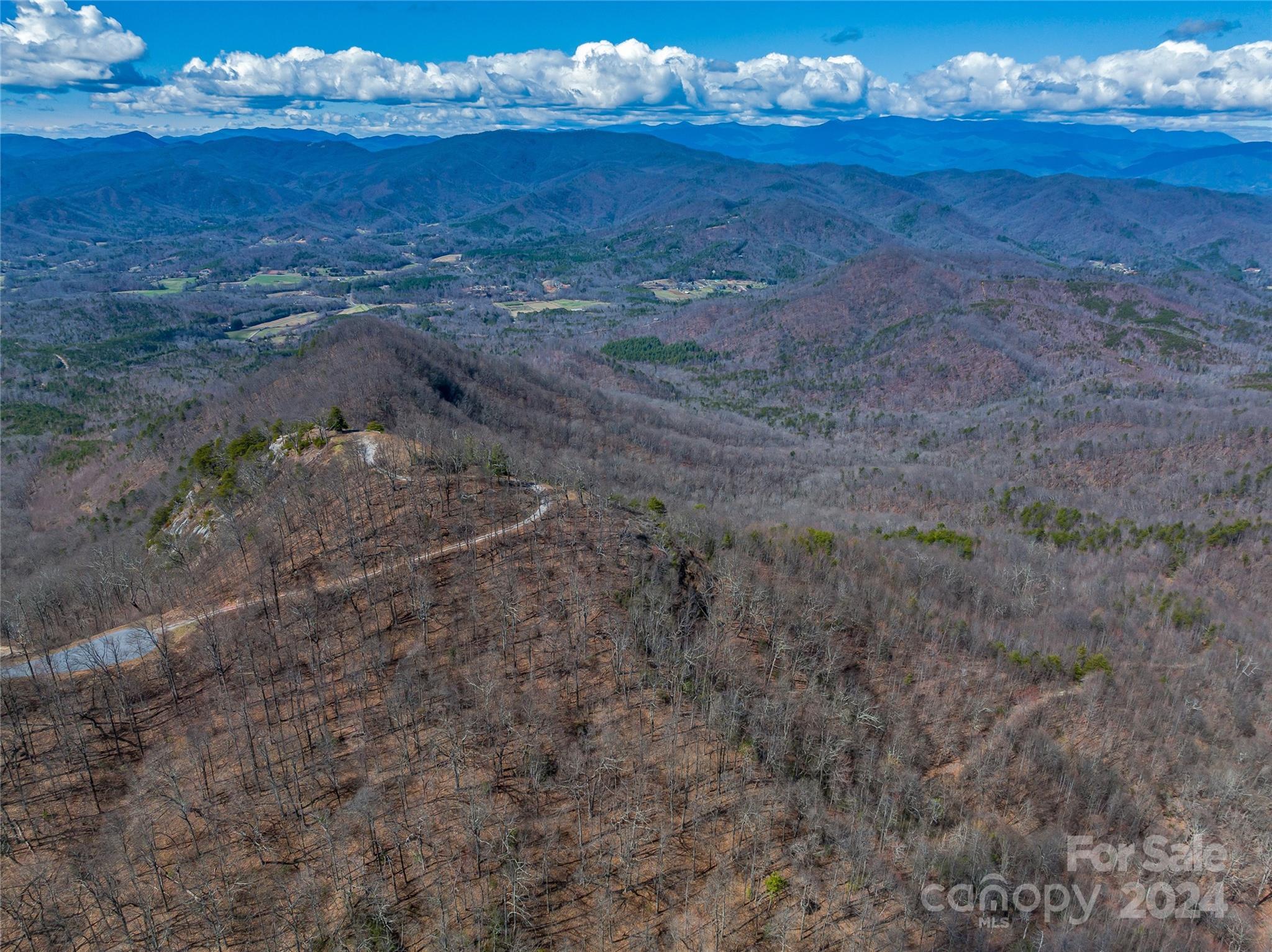 Queens Gap - Land