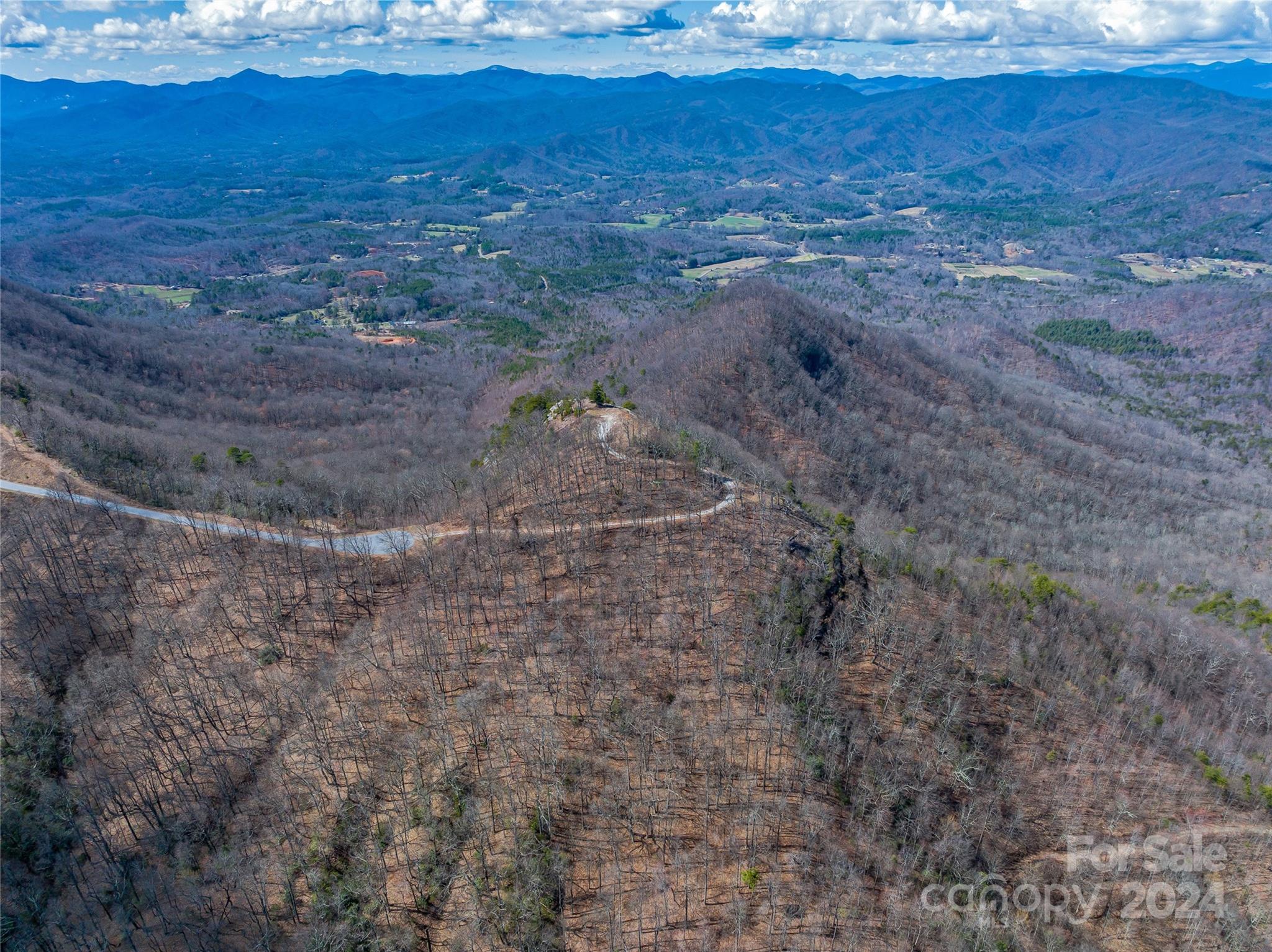 Queens Gap - Land
