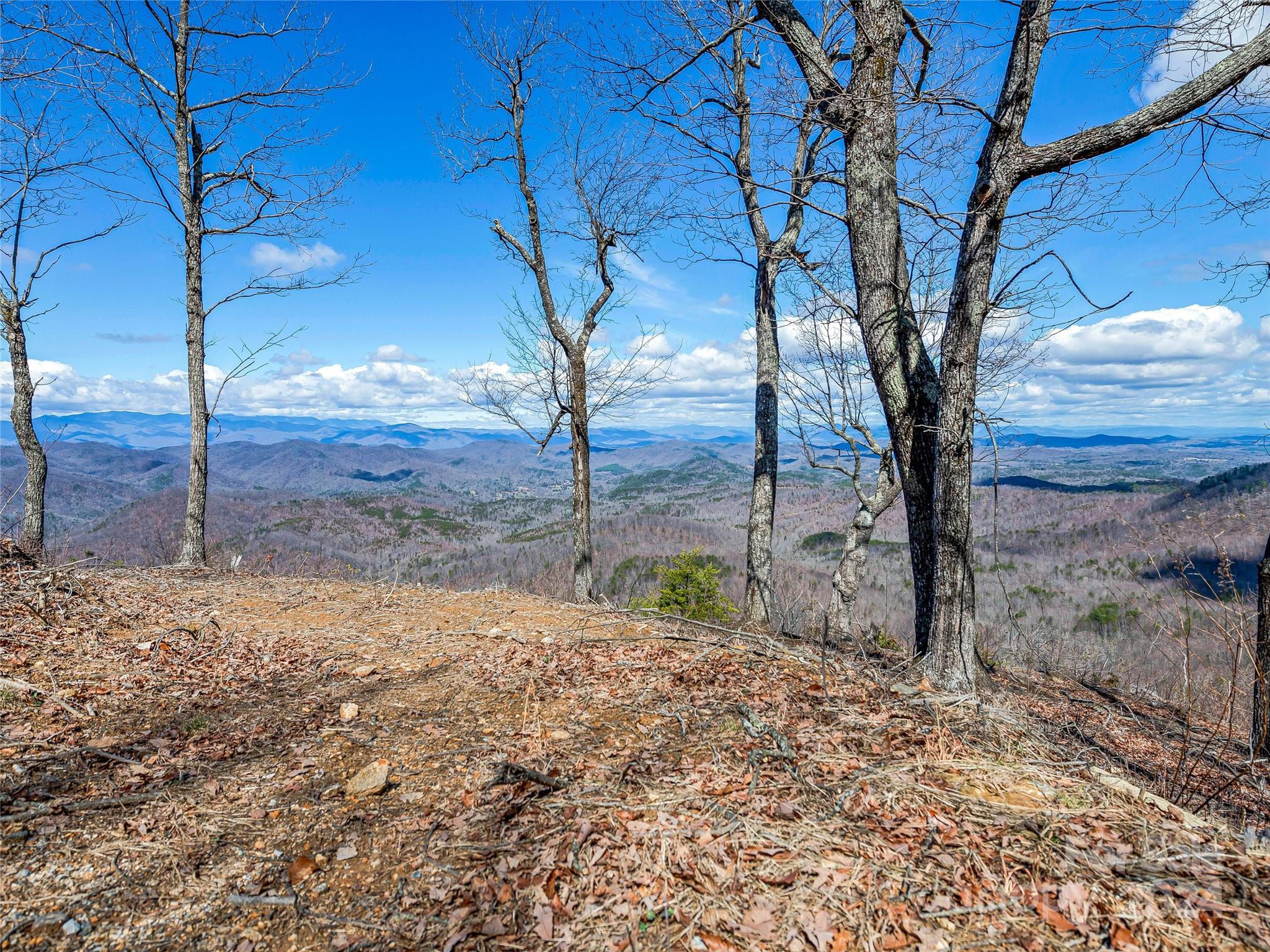 Queens Gap - Land