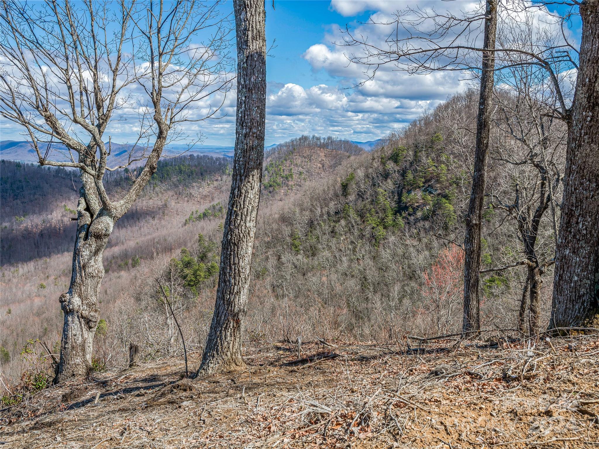 Queens Gap - Land