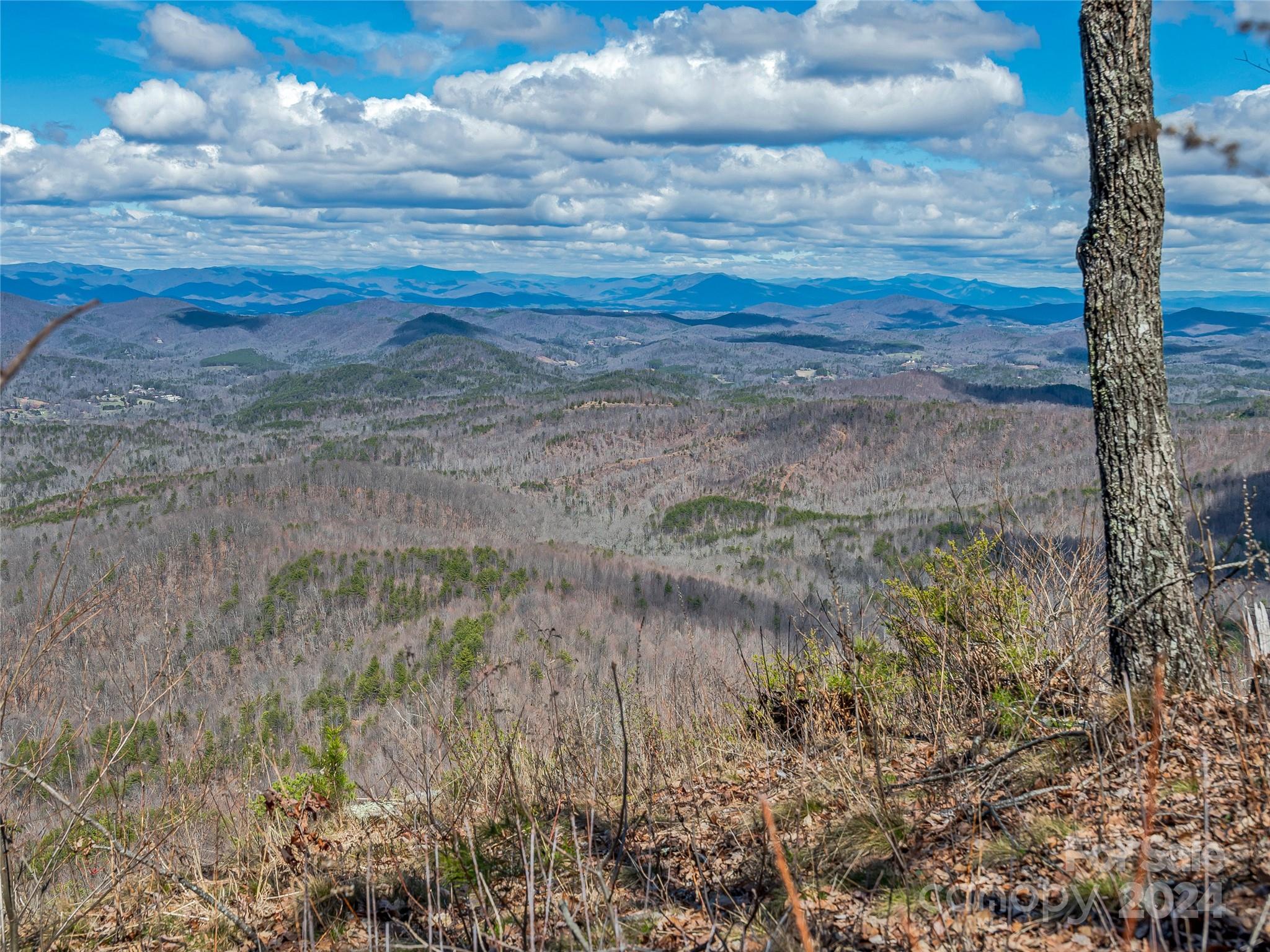Queens Gap - Land
