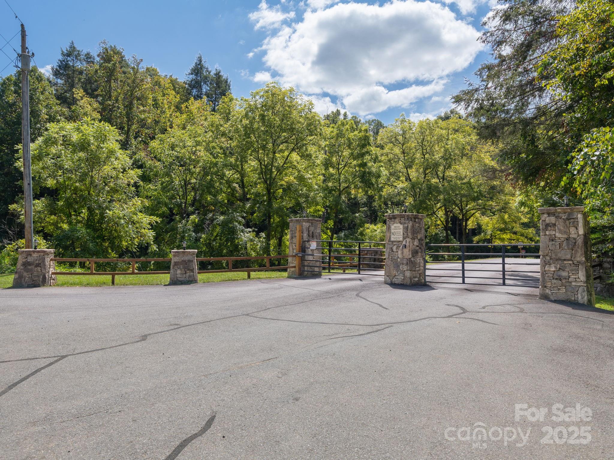 River Highlands at Madison Crs - Land