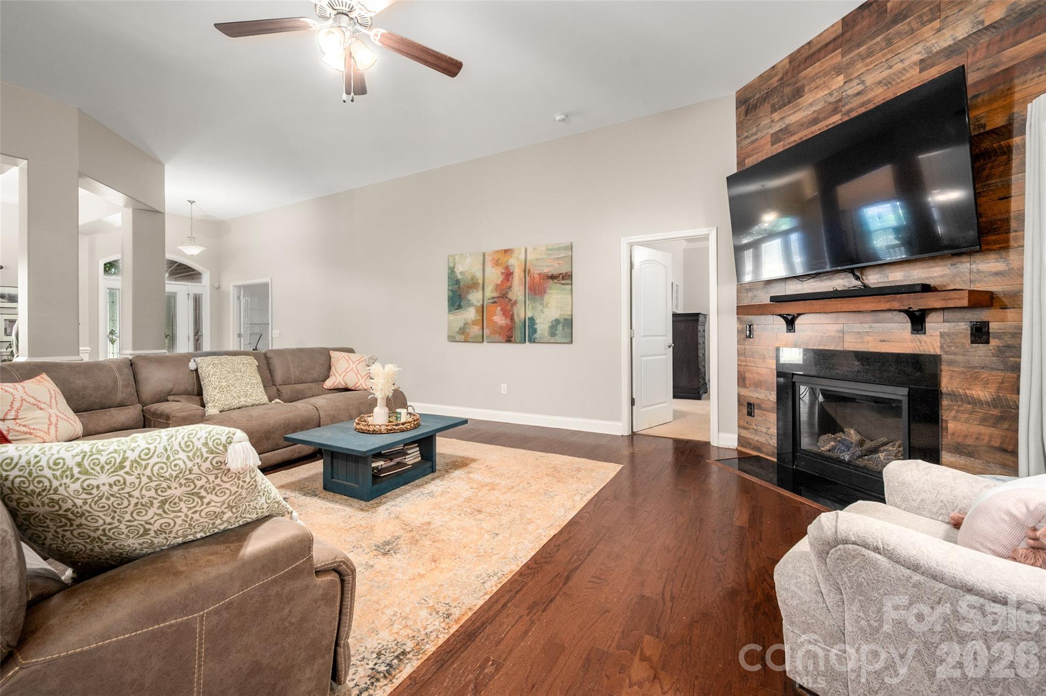 Pine Knoll - Residential