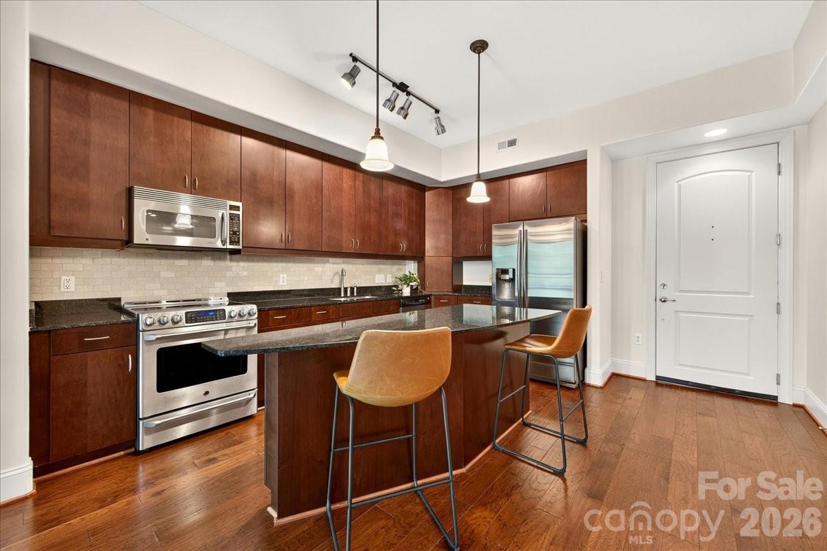 Piedmont Row - Residential