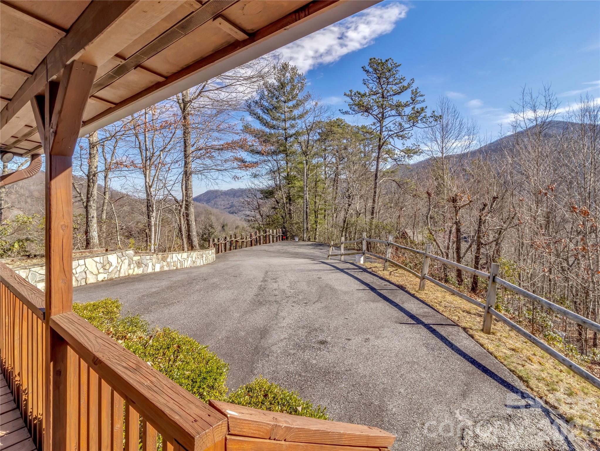 Creekside Villas - Residential
