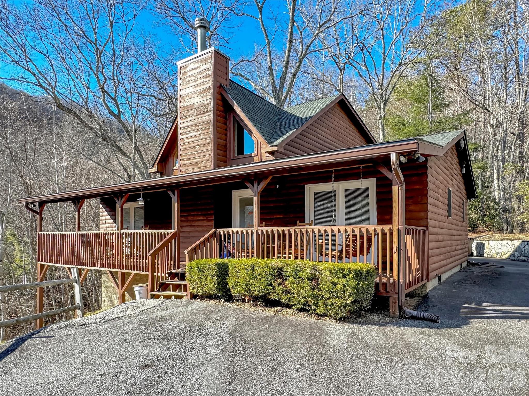 Creekside Villas - Residential