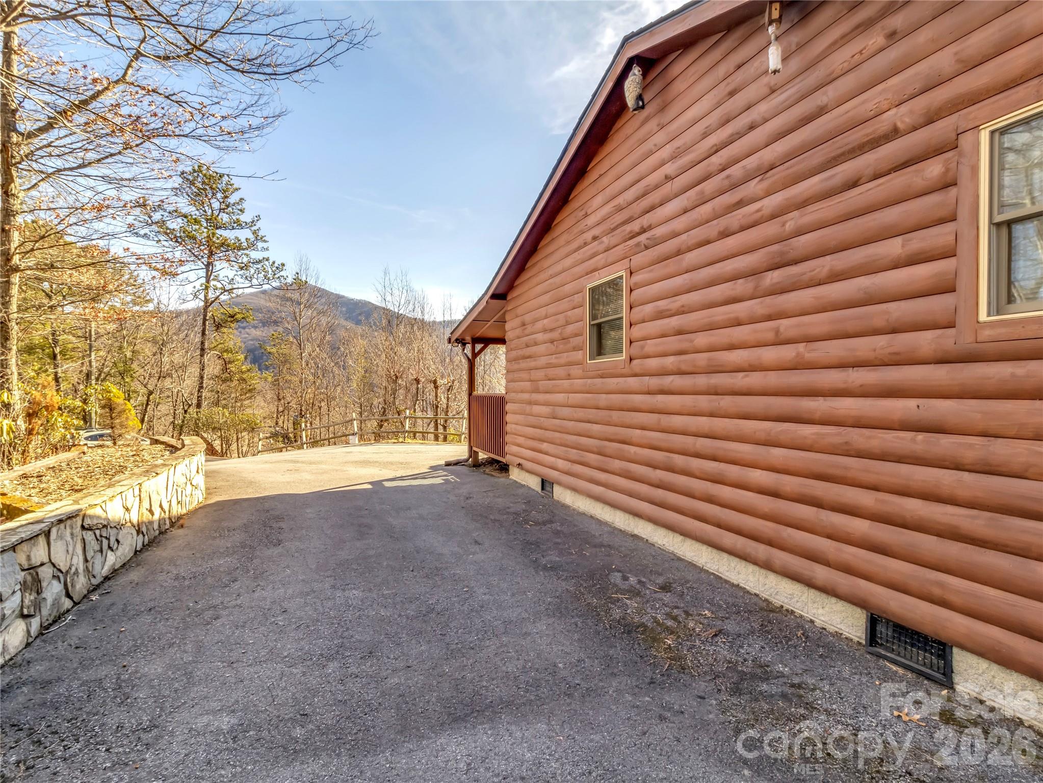 Creekside Villas - Residential