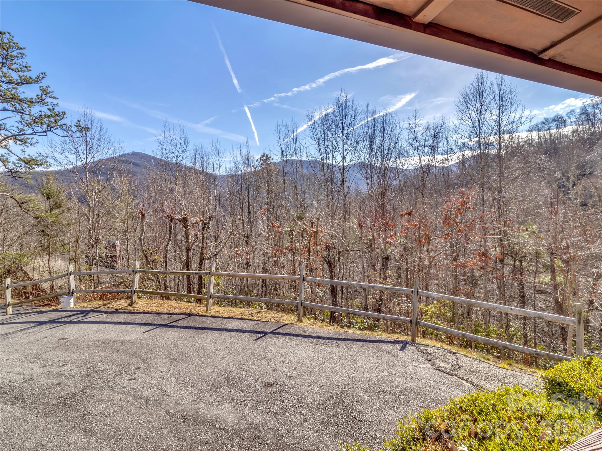 Creekside Villas - Residential