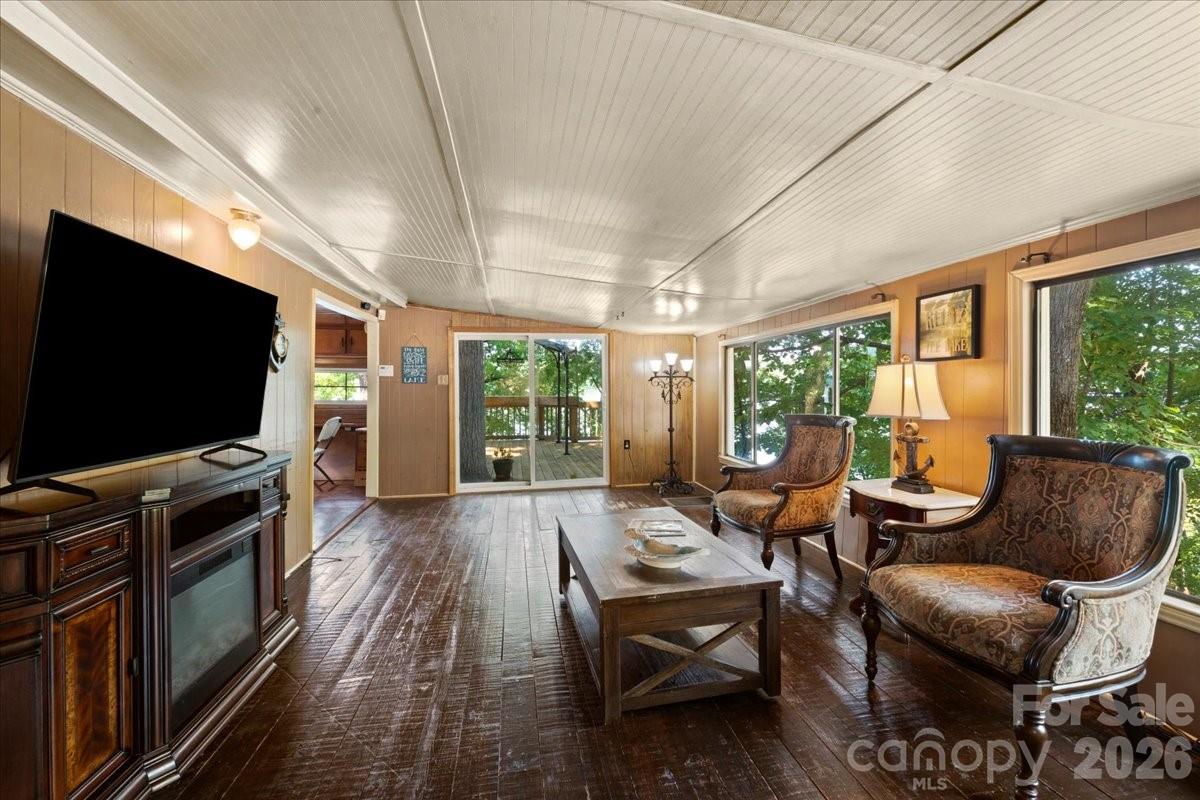Holiday Shores - Residential