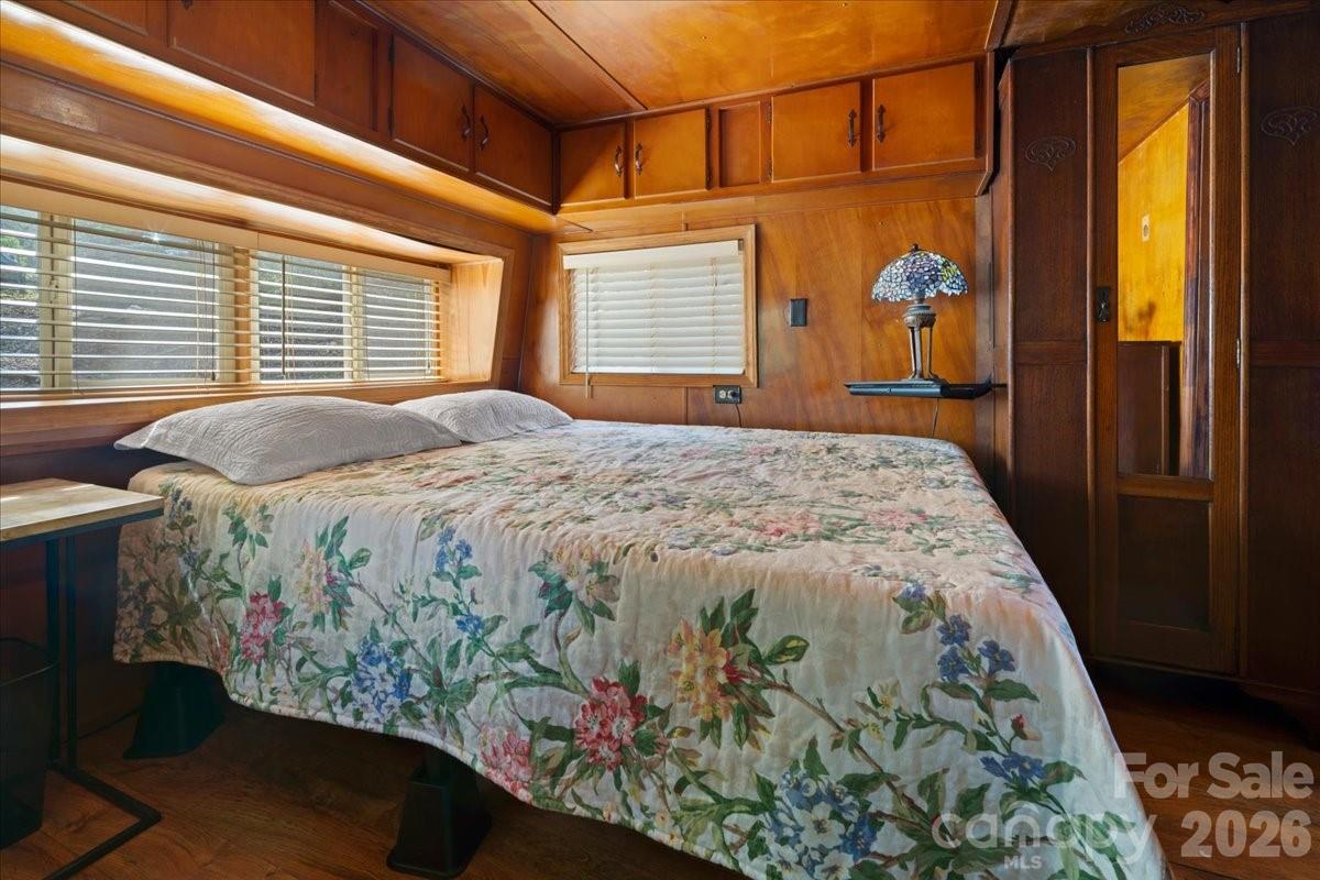 Holiday Shores - Residential