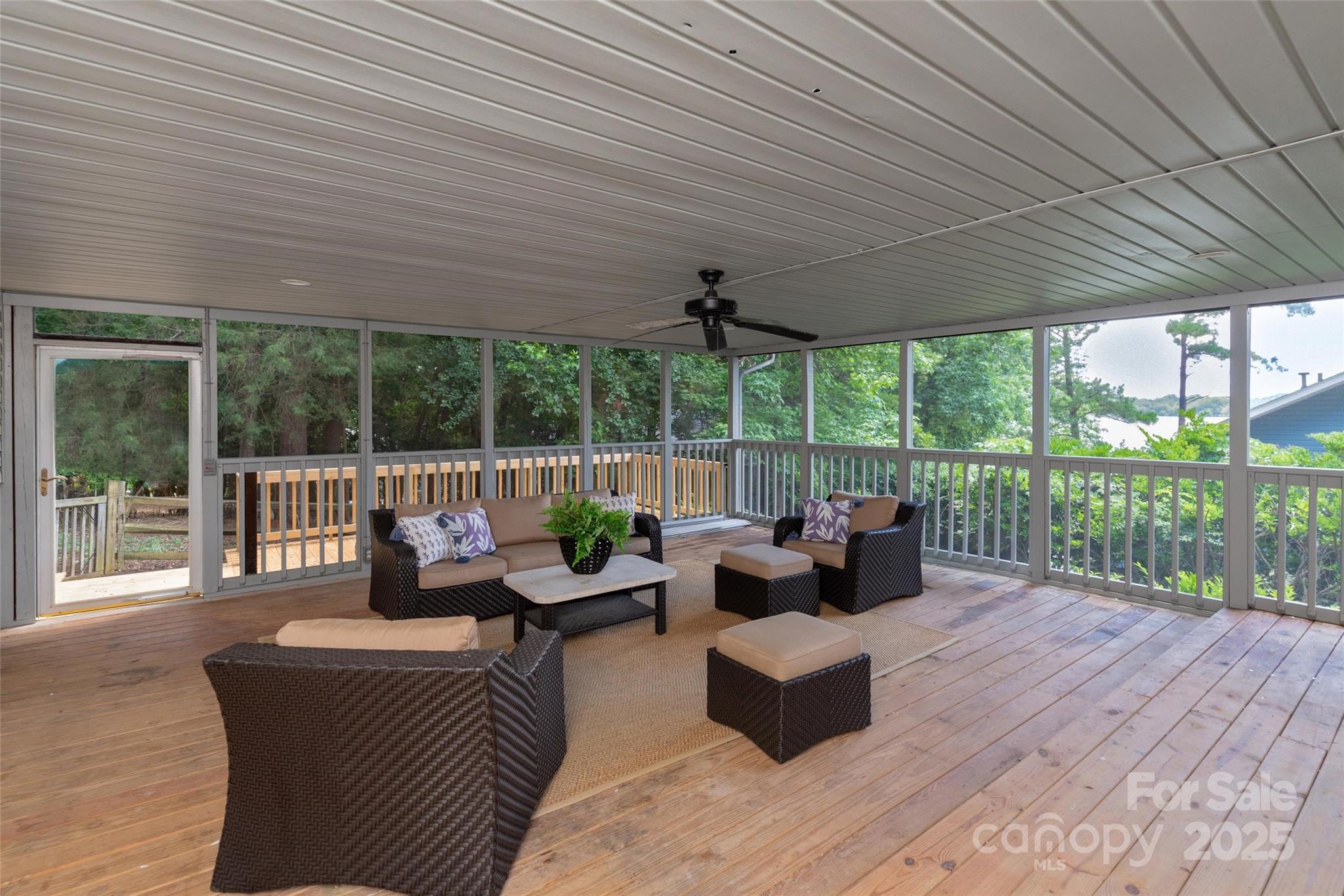 Tega Cay - Residential