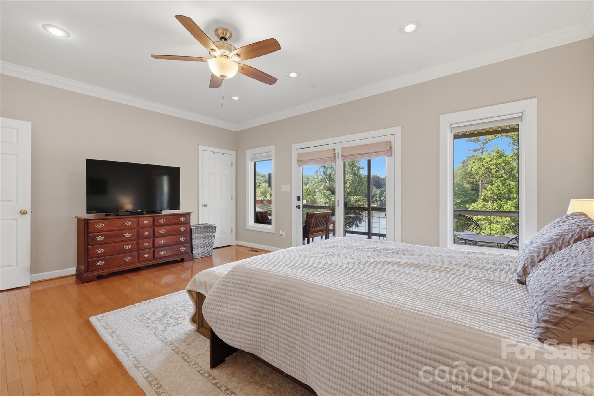 Windsor Pointe - Residential