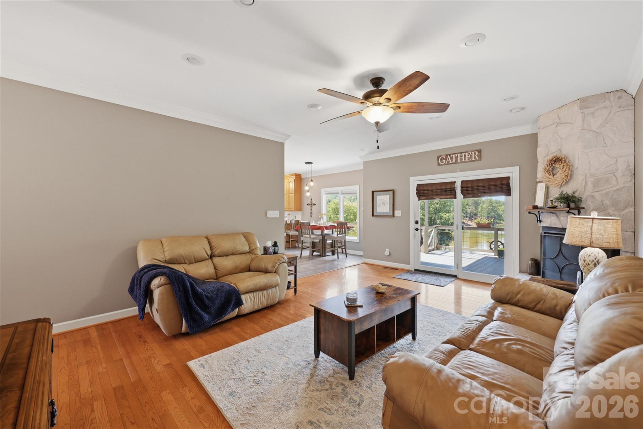 Windsor Pointe - Residential