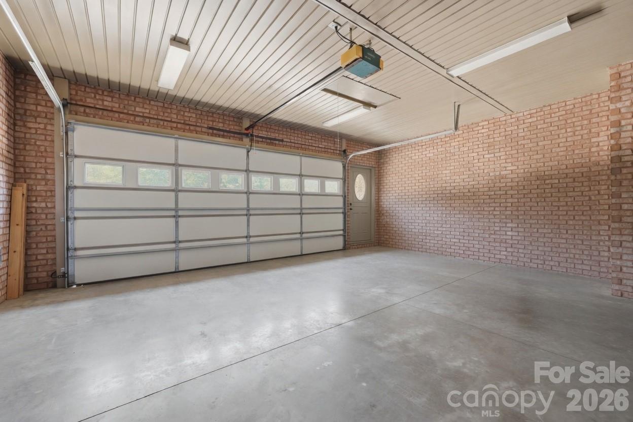Windsor Pointe - Residential