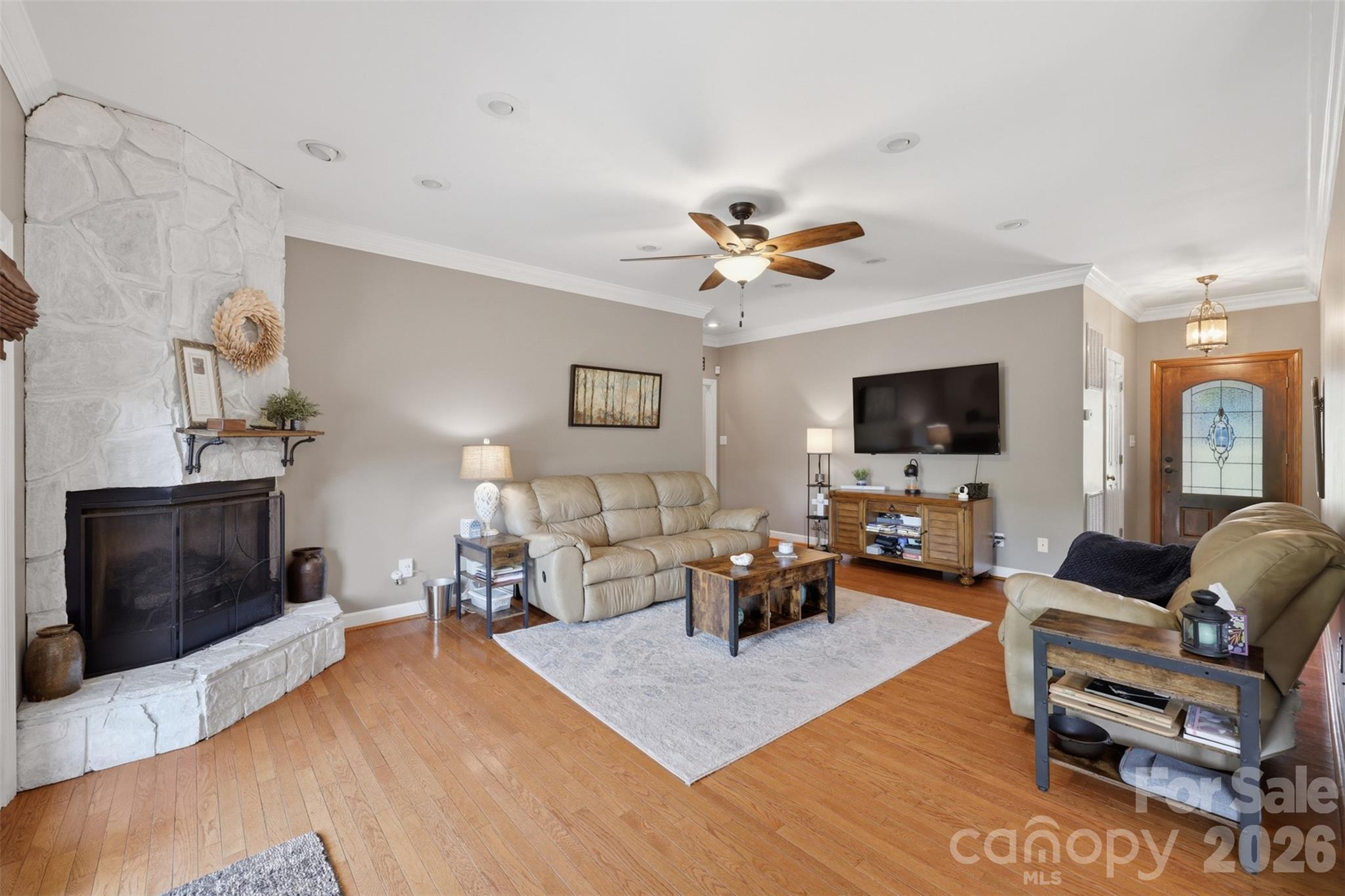 Windsor Pointe - Residential