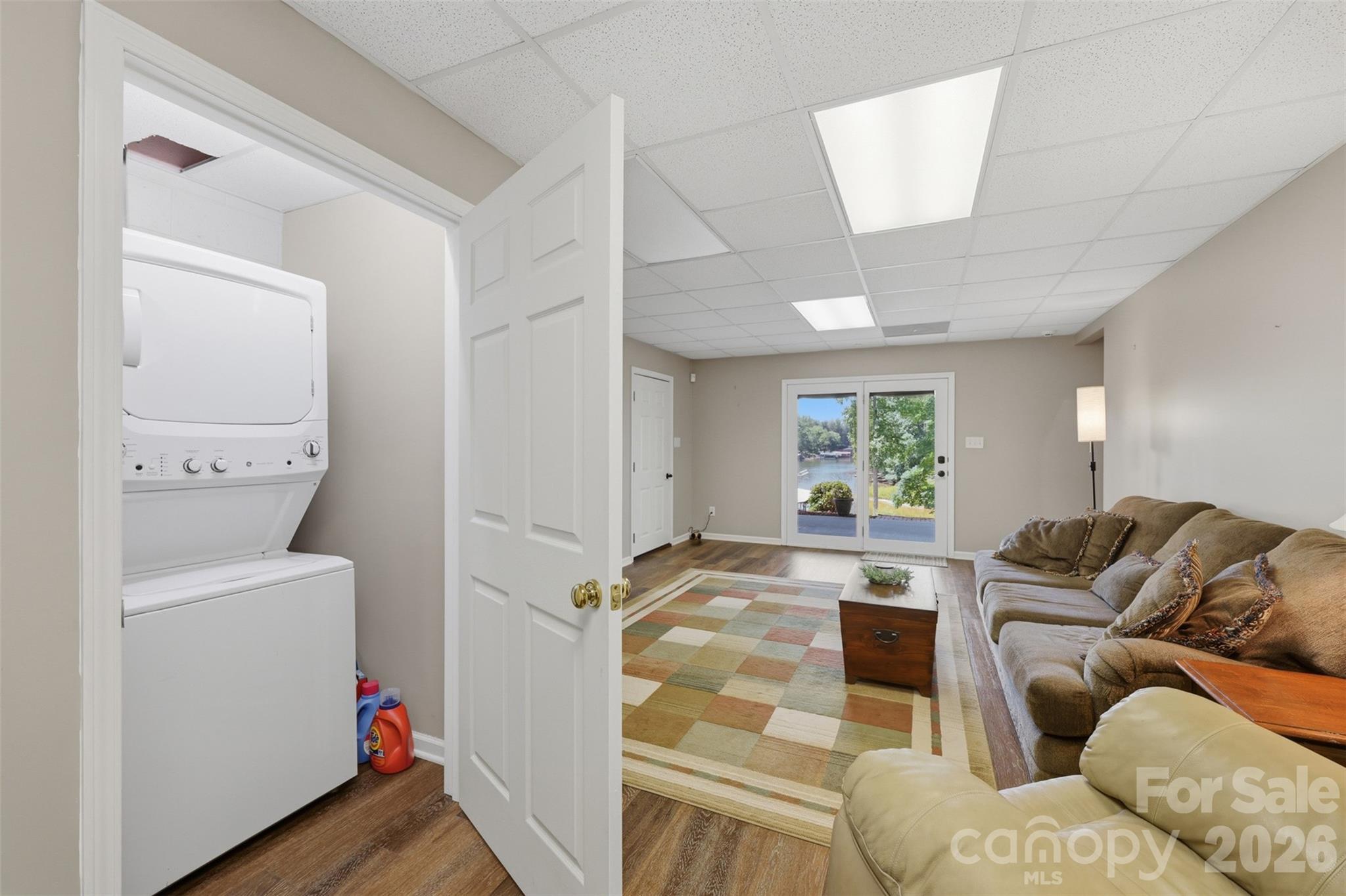 Windsor Pointe - Residential