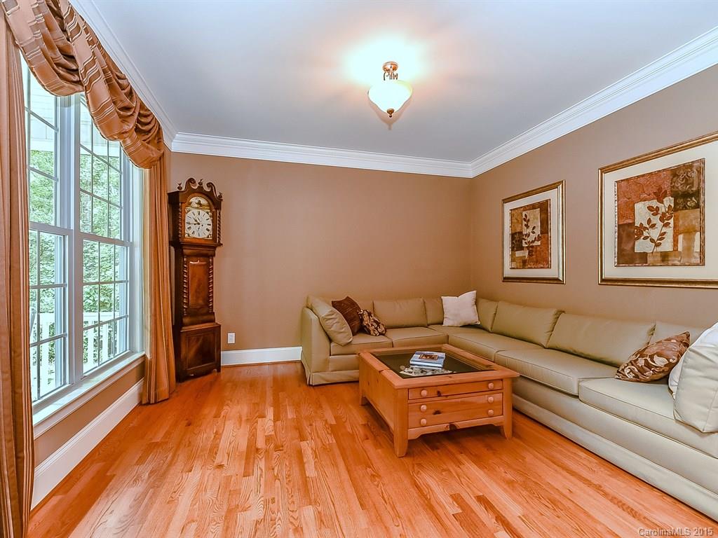 Olde Williamsburg - Residential