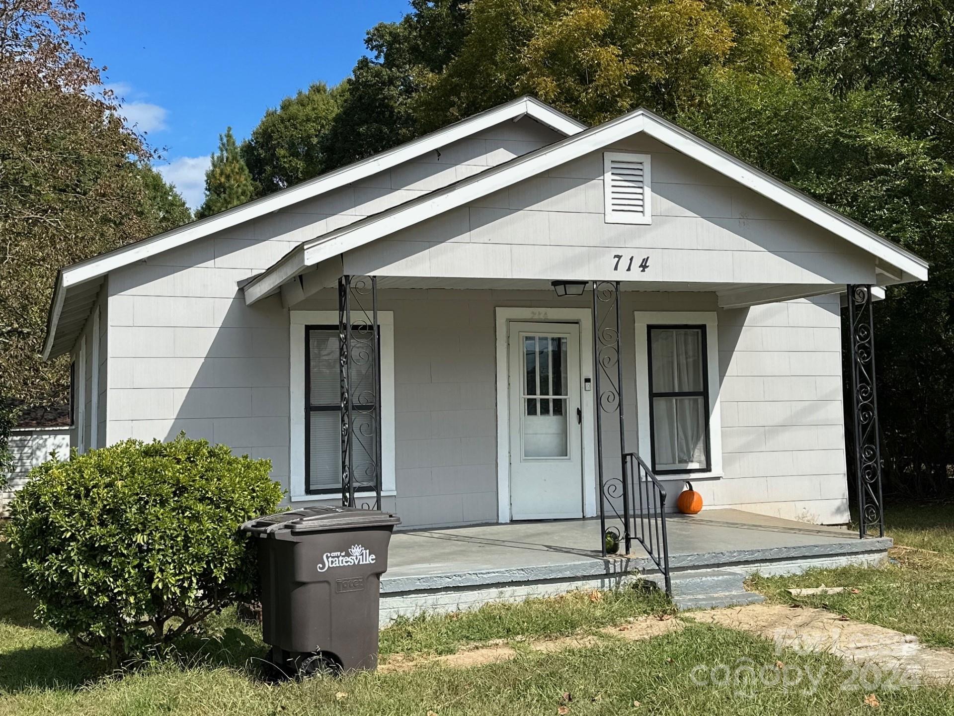 Two Bedroom One Bath house available for rent newly updated bath, kitchen and laundry room. $1150/month