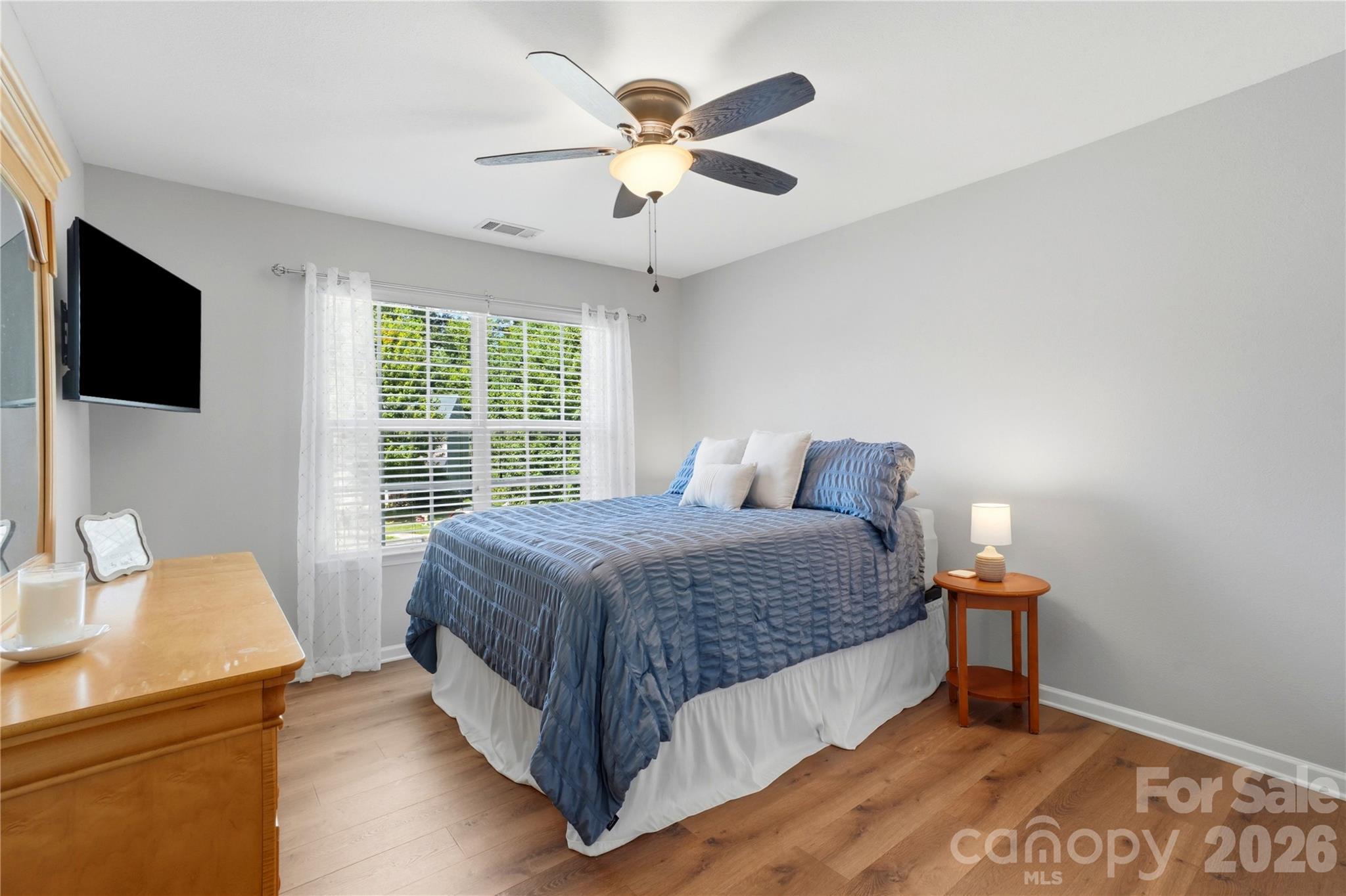 Davis Meadows - Residential