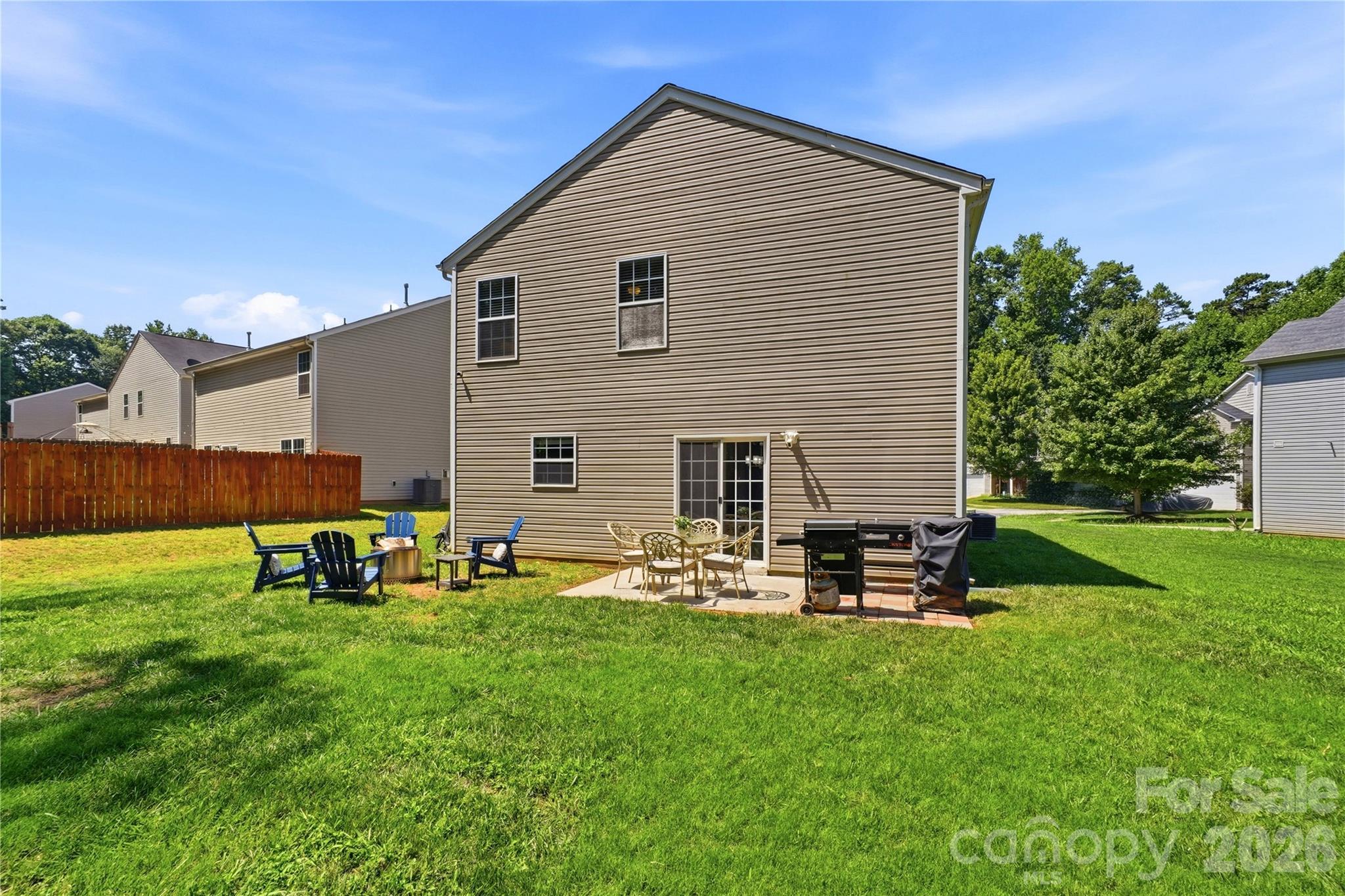Davis Meadows - Residential