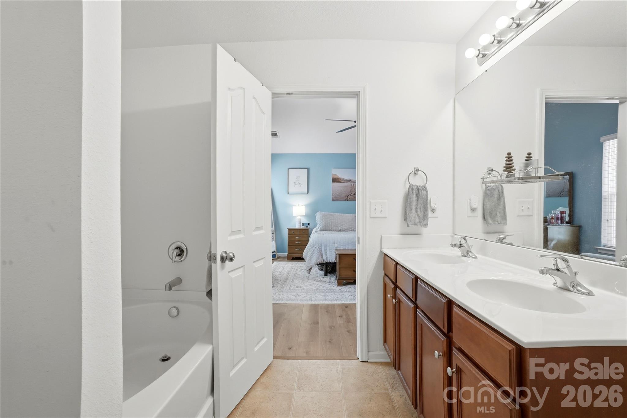 Davis Meadows - Residential