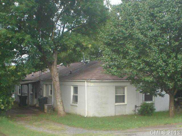 Great rental property. Both sides presently rented for $400 each. Each side has 2 bedrooms, 1 Bath, Five minutes from the interstate. Sold "As Is, Where Is"