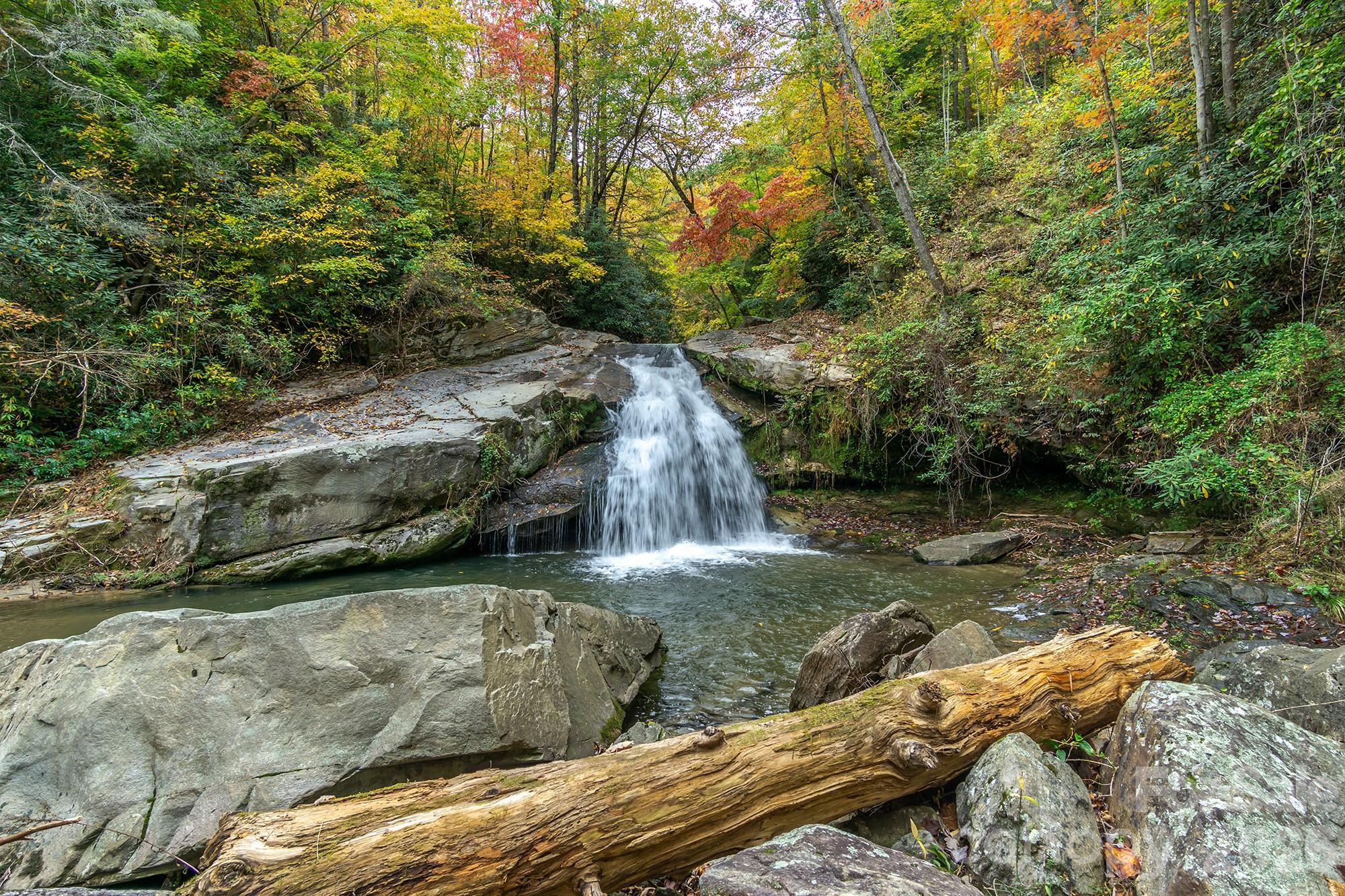 Three Creeks - Land