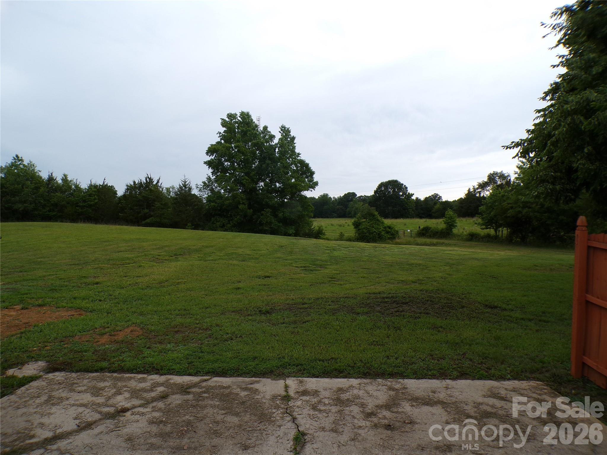 Country Knoll - Residential