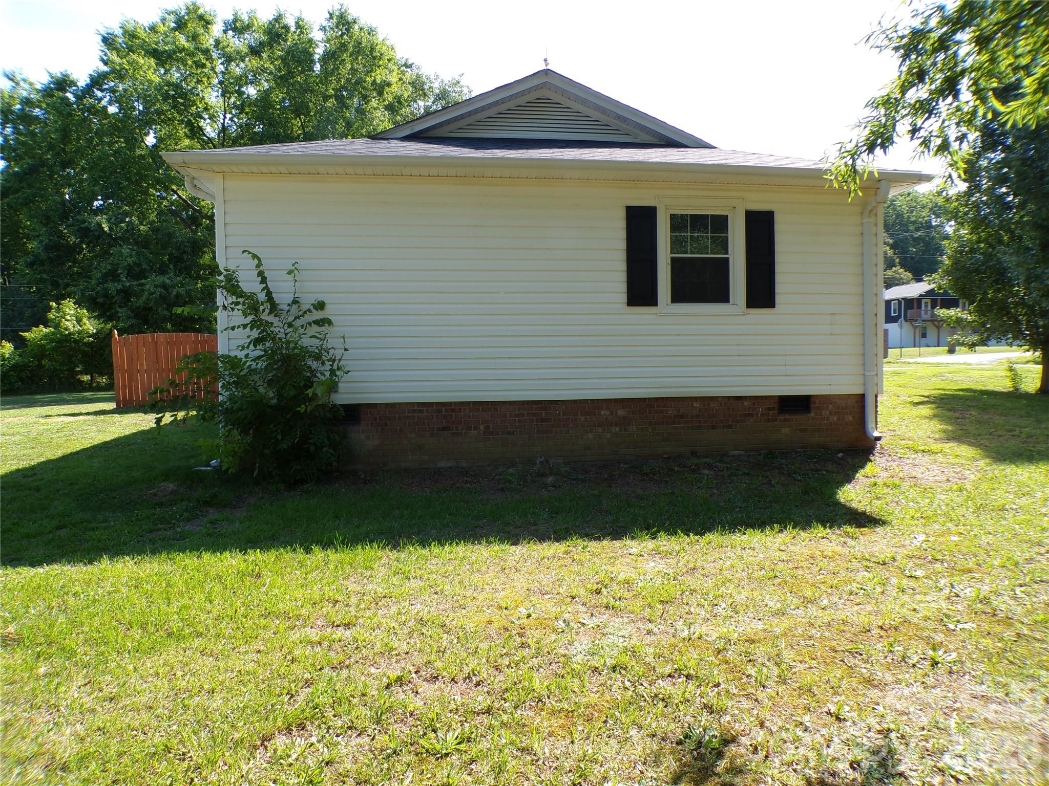 Country Knoll - Residential