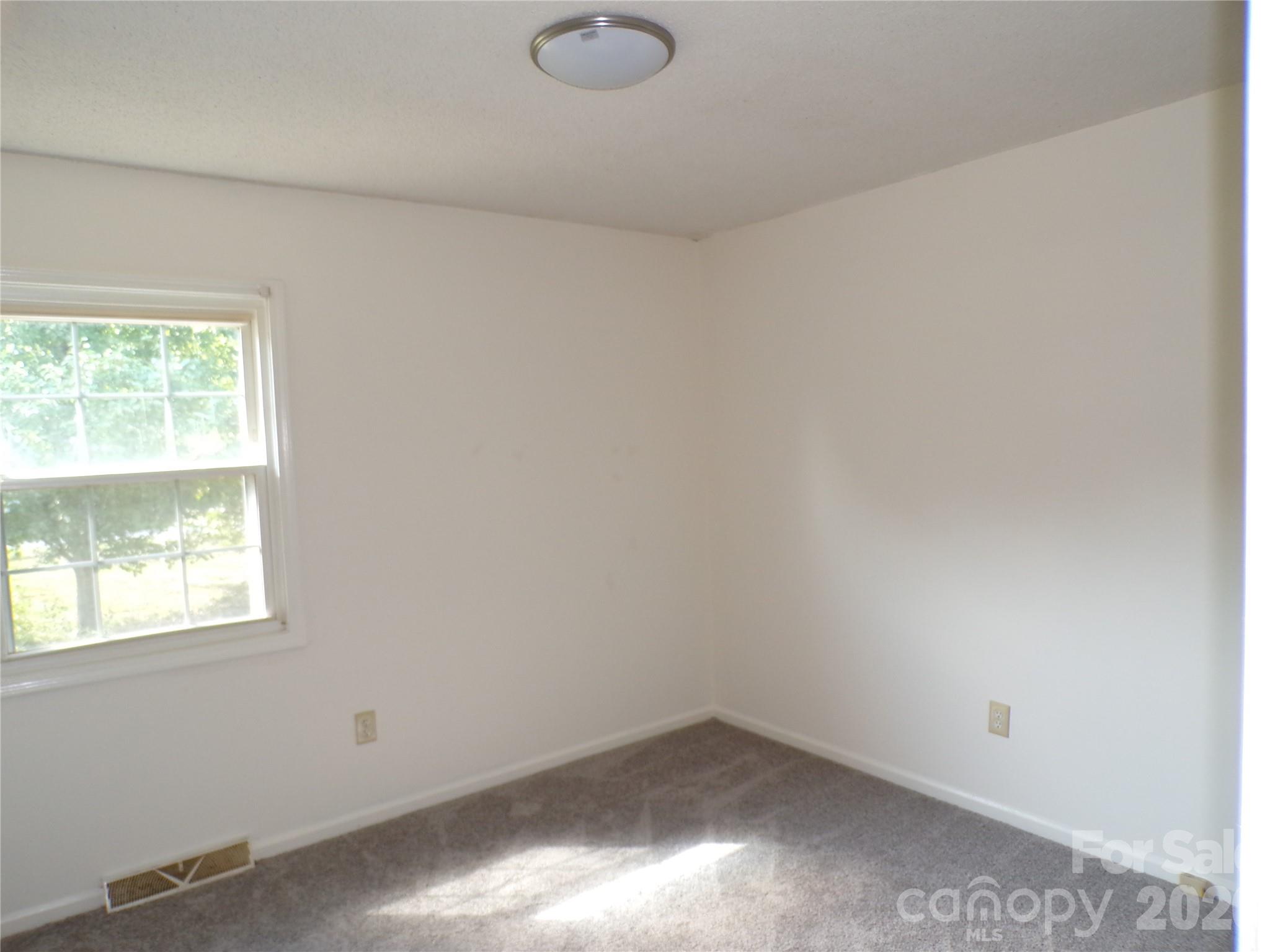 Country Knoll - Residential